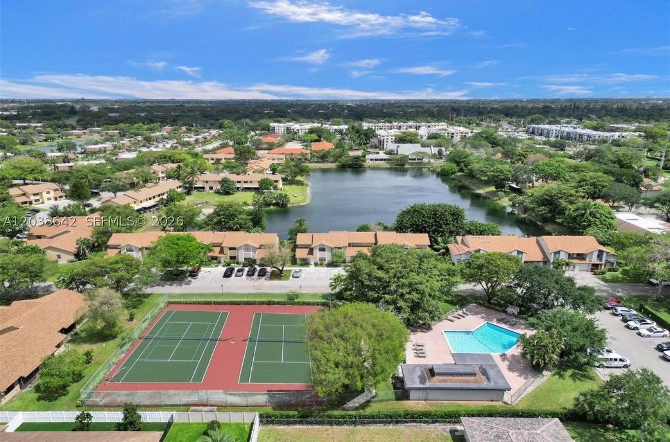 5476 Gate Lake Rd #5476, Tamarac FL 33319