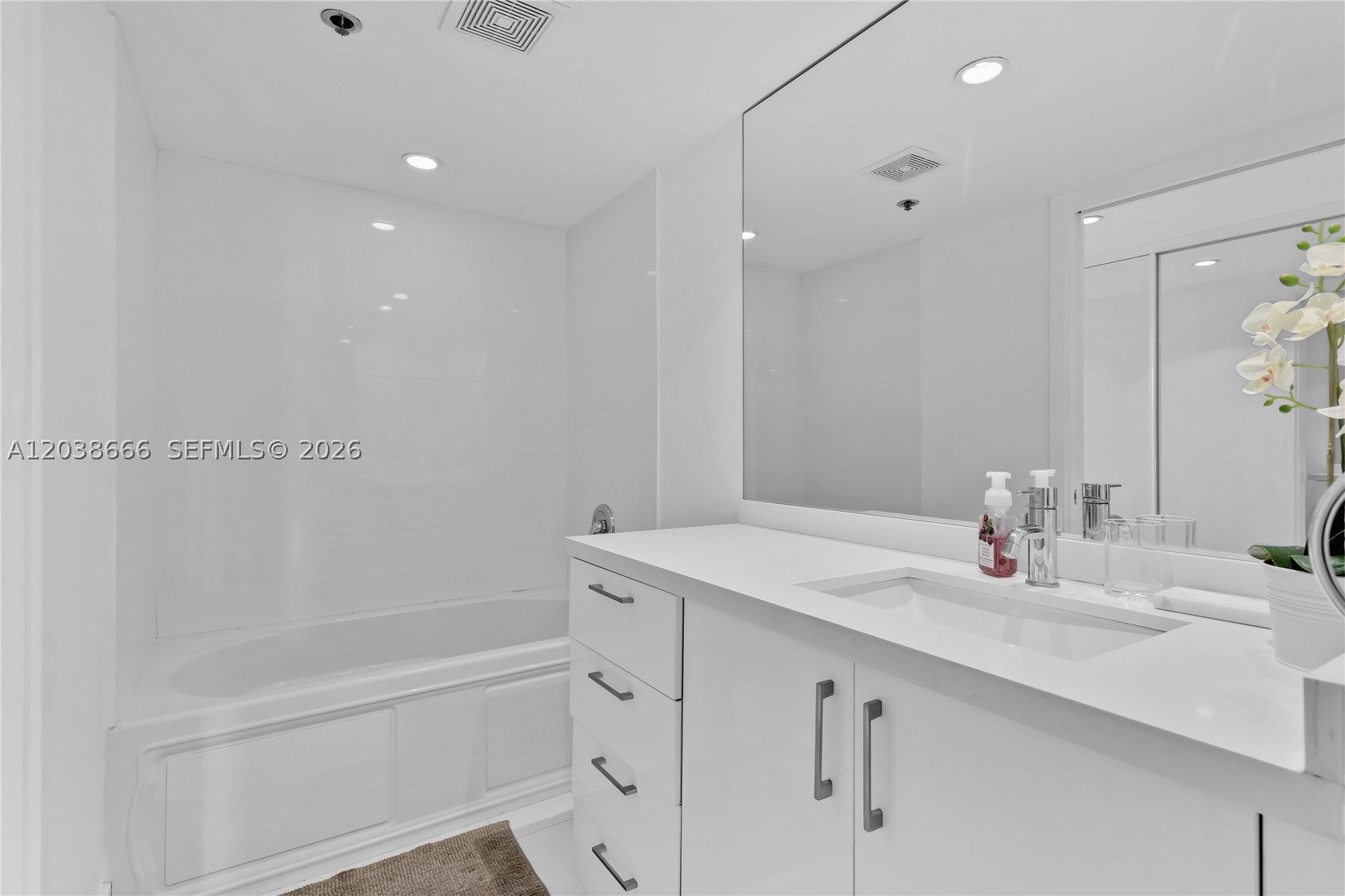 251 Crandon Blvd #322, Key Biscayne FL 33149