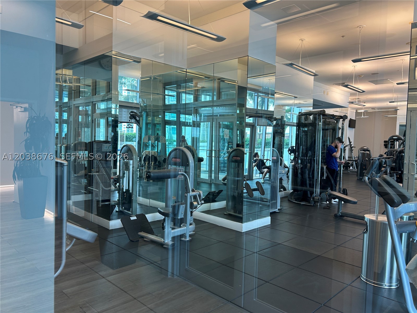 90 SW 3rd St #4311, Miami FL 33130