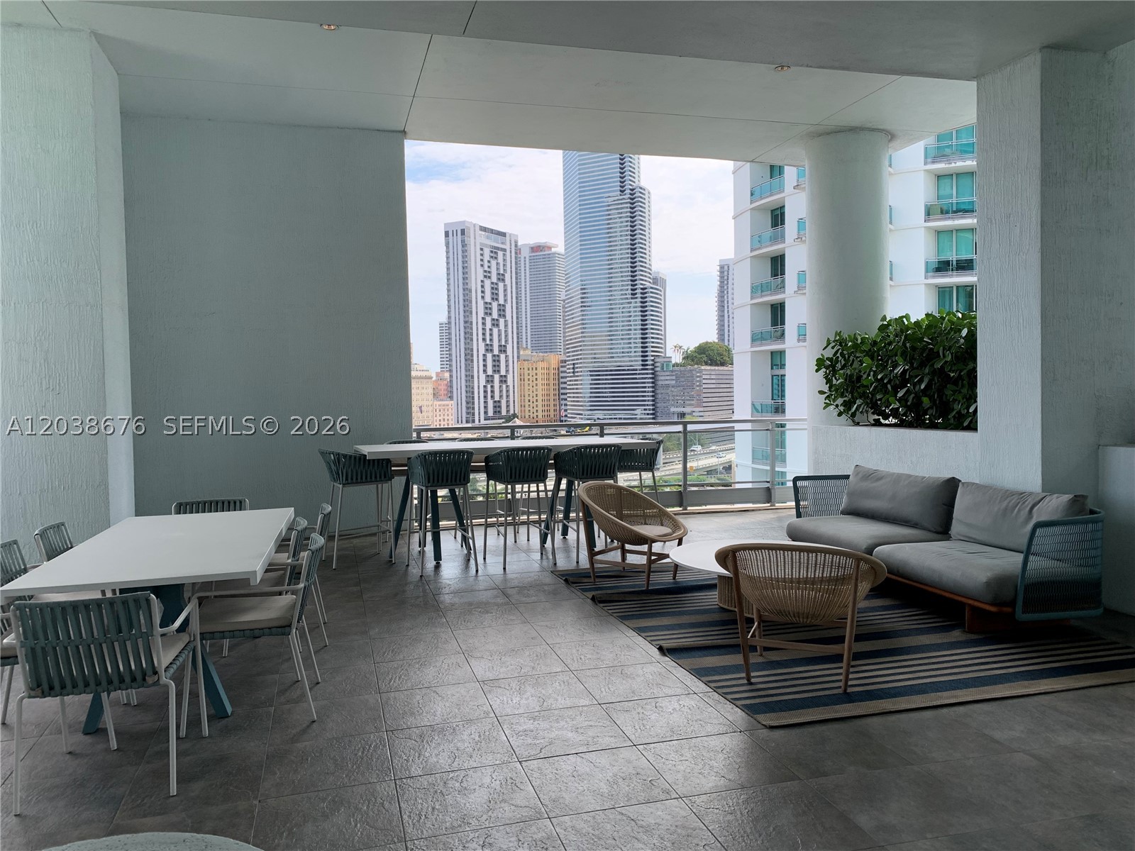 90 SW 3rd St #4311, Miami FL 33130