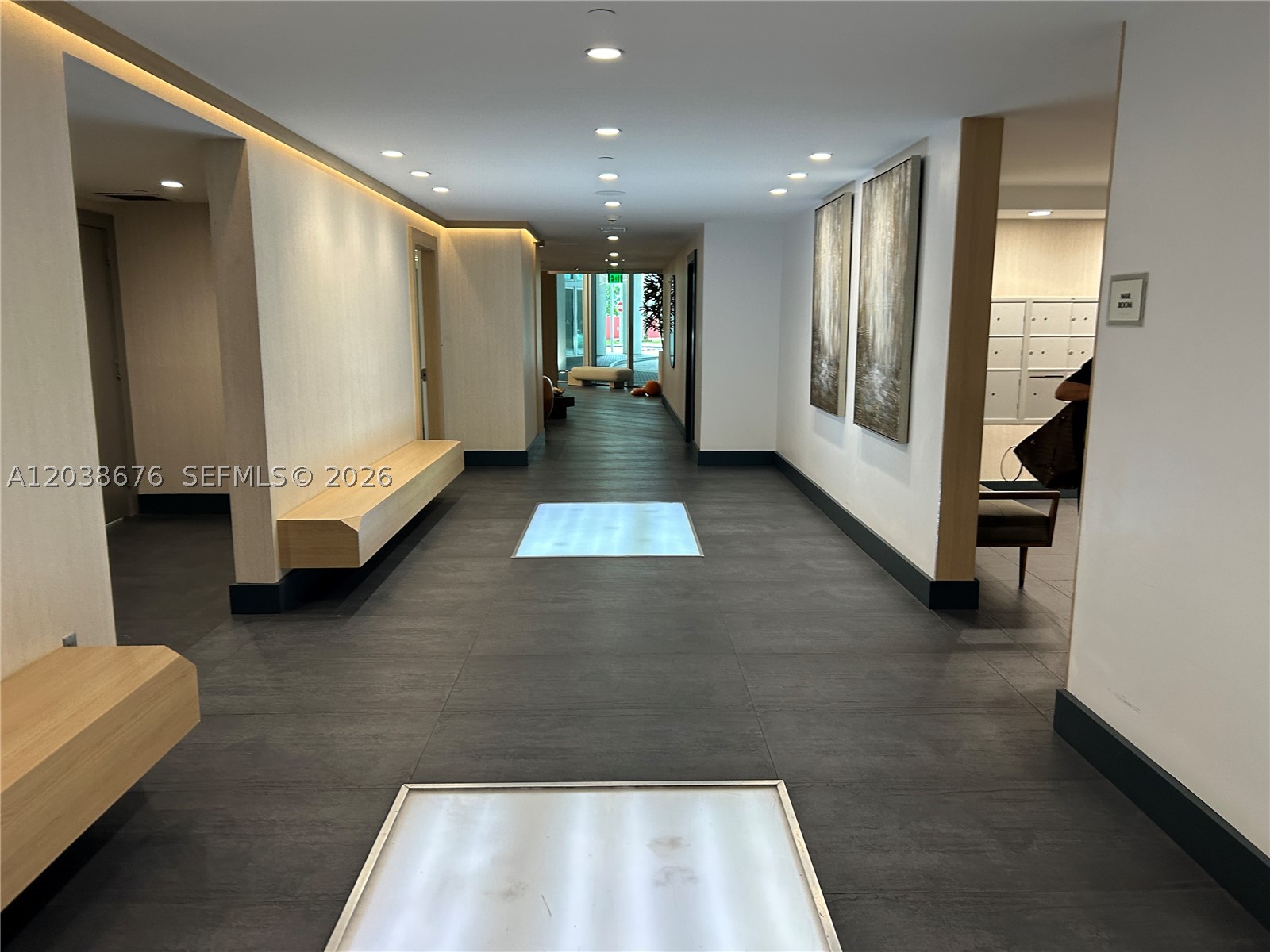 90 SW 3rd St #4311, Miami FL 33130