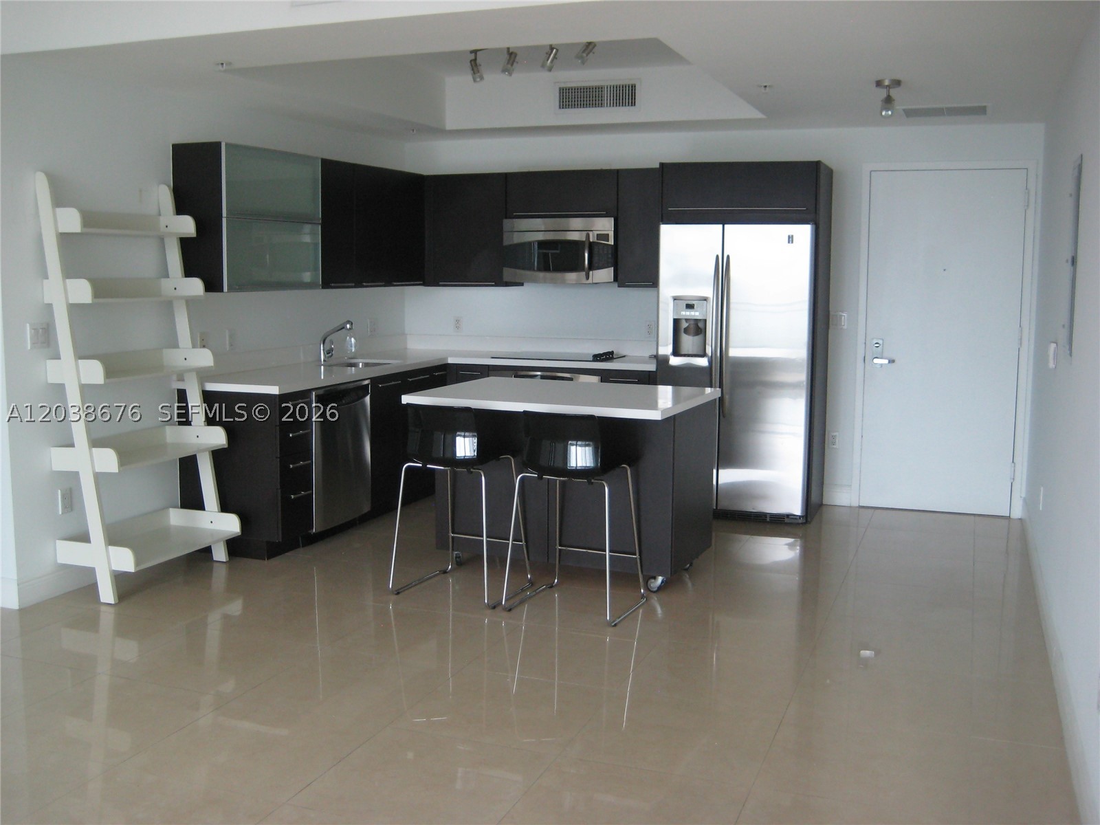 90 SW 3rd St #4311, Miami FL 33130