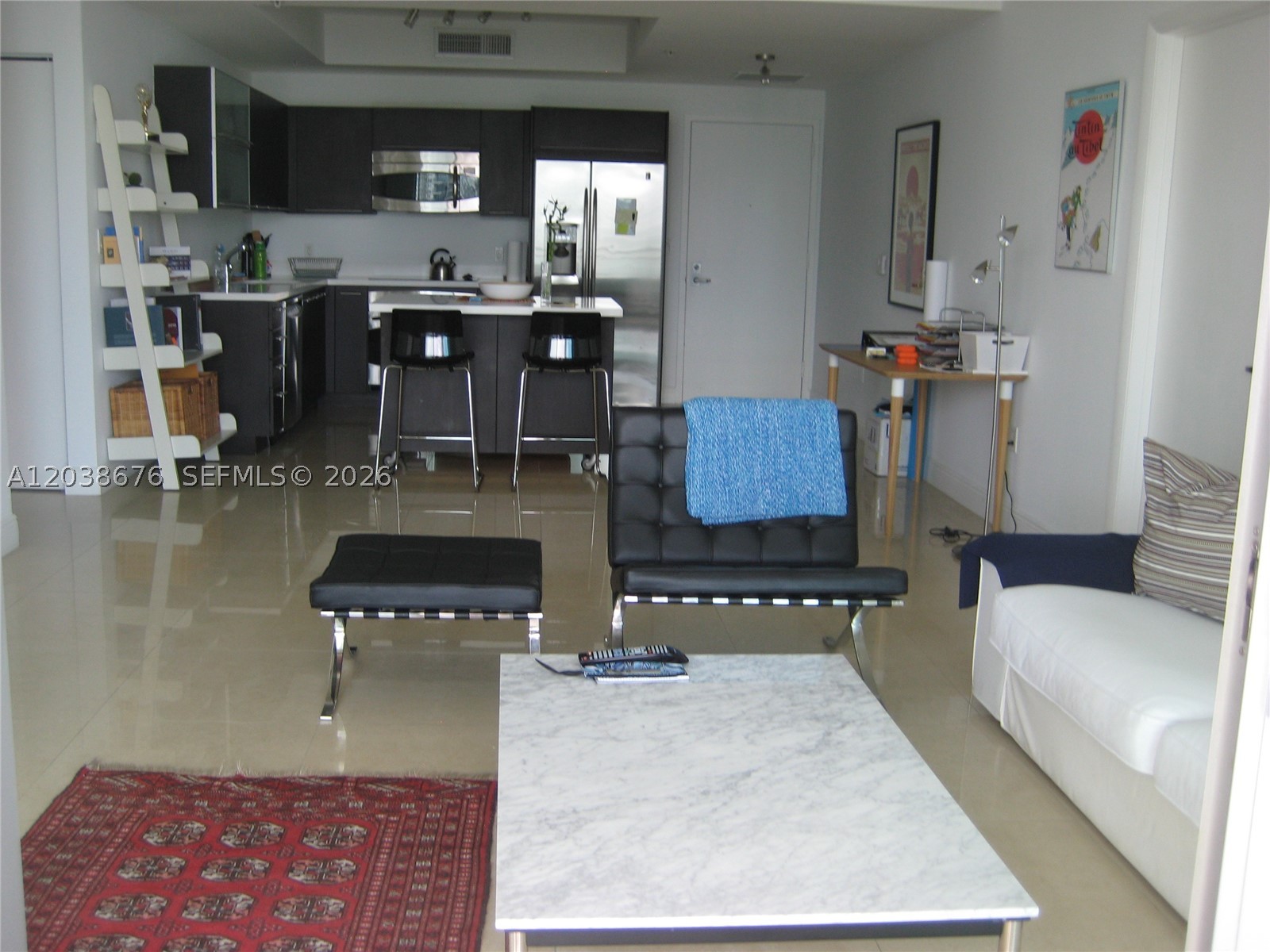 90 SW 3rd St #4311, Miami FL 33130