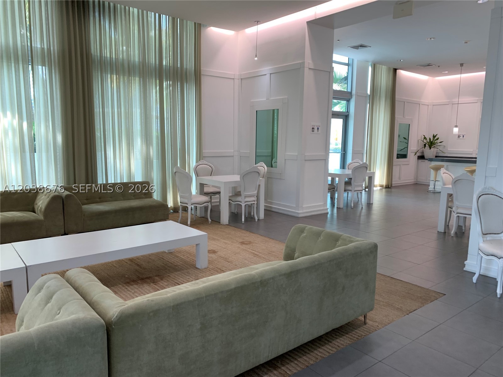 90 SW 3rd St #4311, Miami FL 33130