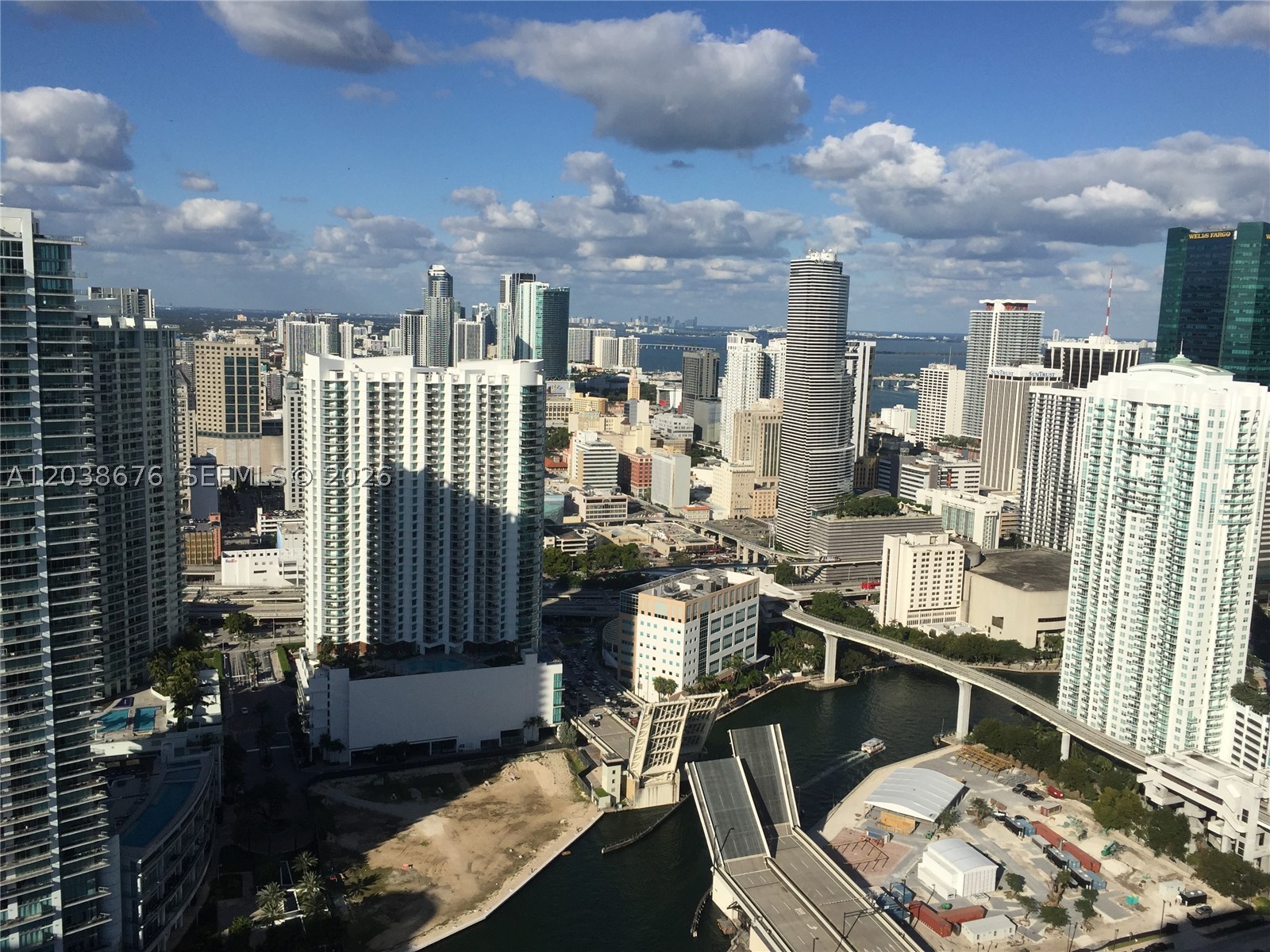 90 SW 3rd St #4311, Miami FL 33130