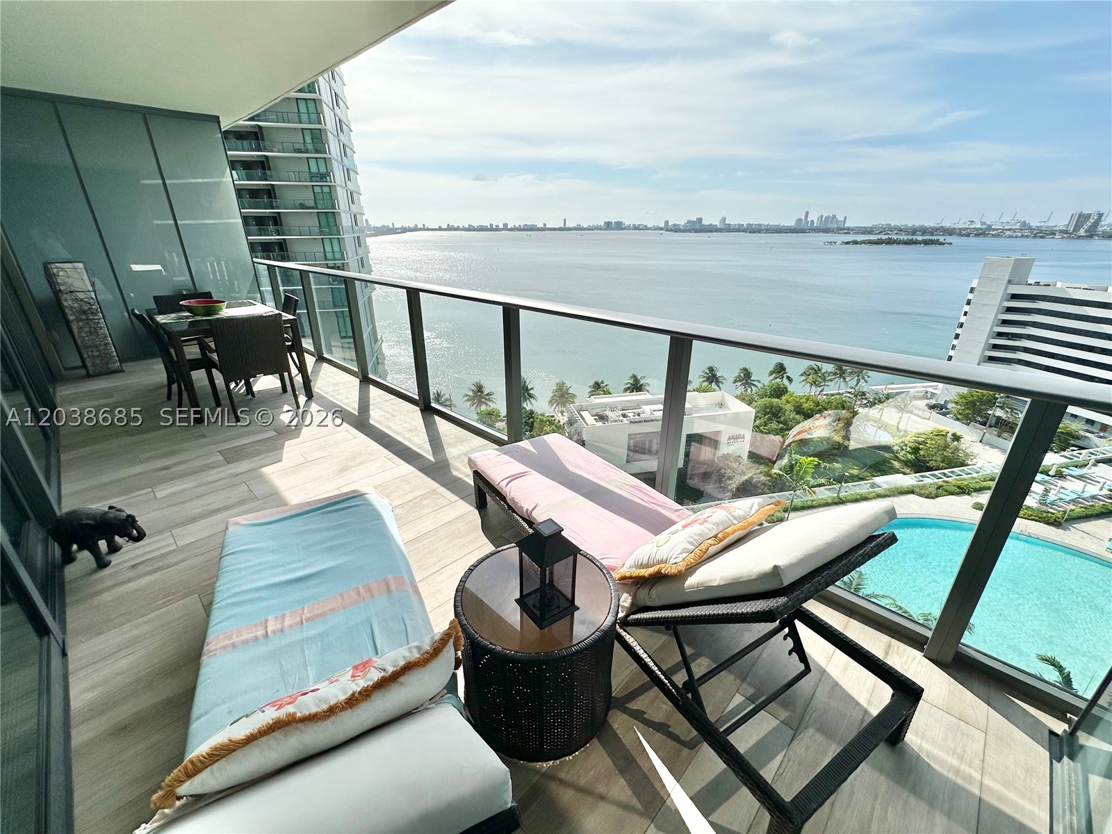 650 NE 32nd St #1404, Miami FL 33137