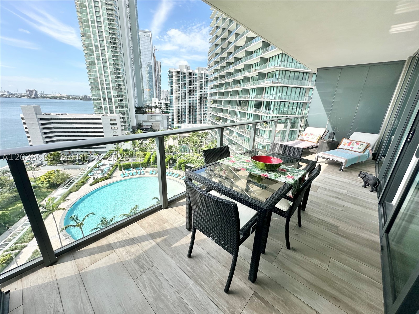 650 NE 32nd St #1404, Miami FL 33137