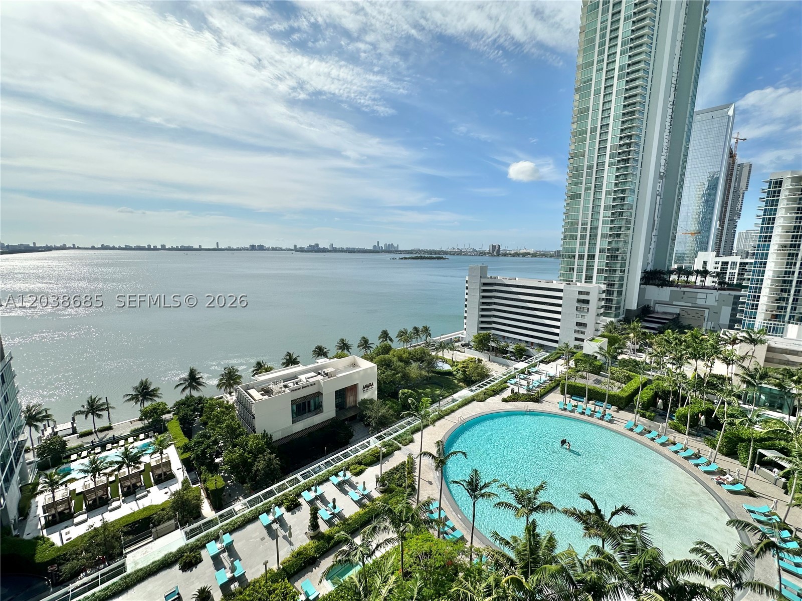 650 NE 32nd St #1404, Miami FL 33137
