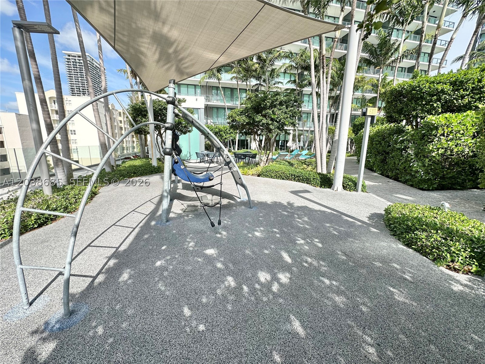 650 NE 32nd St #1404, Miami FL 33137