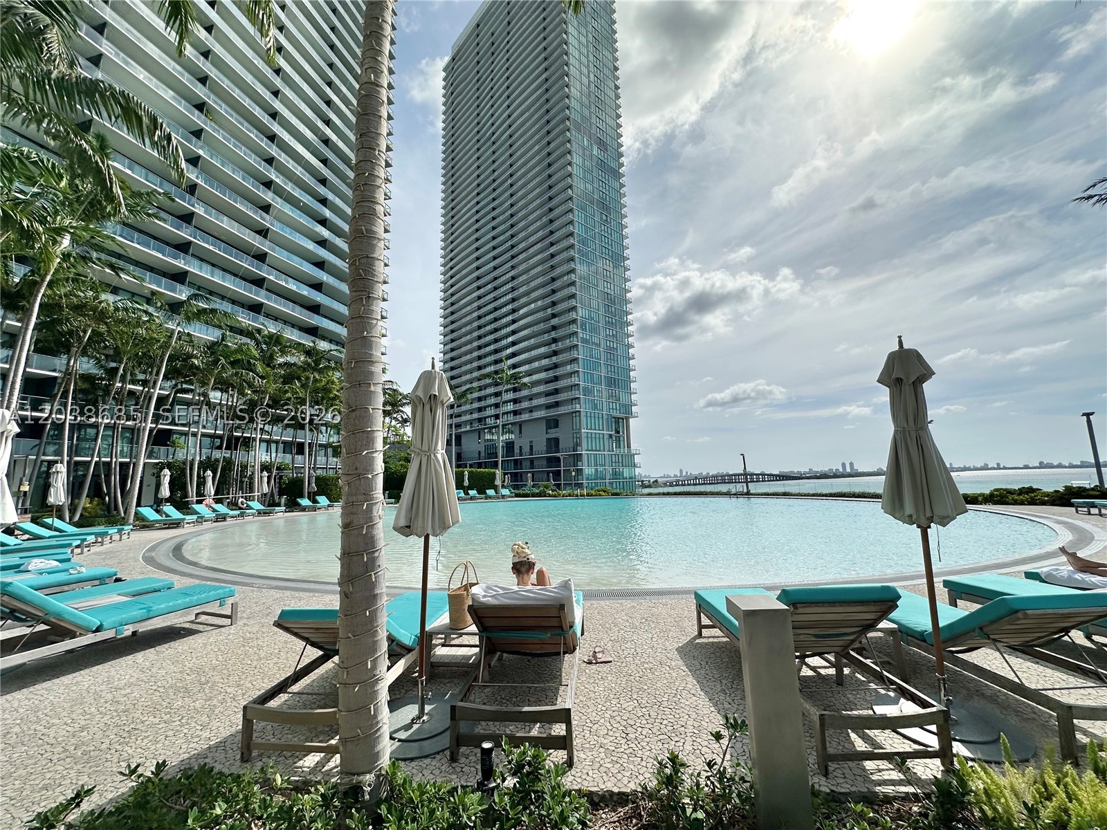 650 NE 32nd St #1404, Miami FL 33137