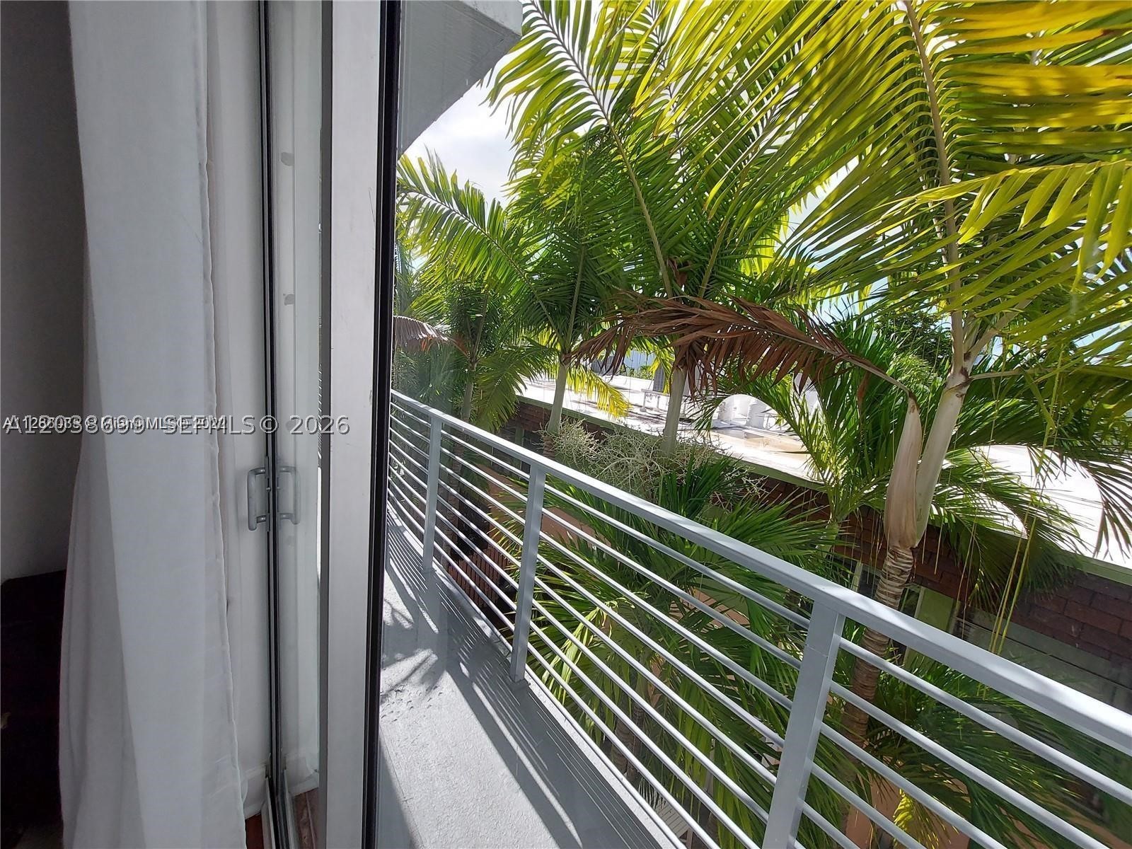 945 Michigan Ave #5, Miami Beach FL 33139