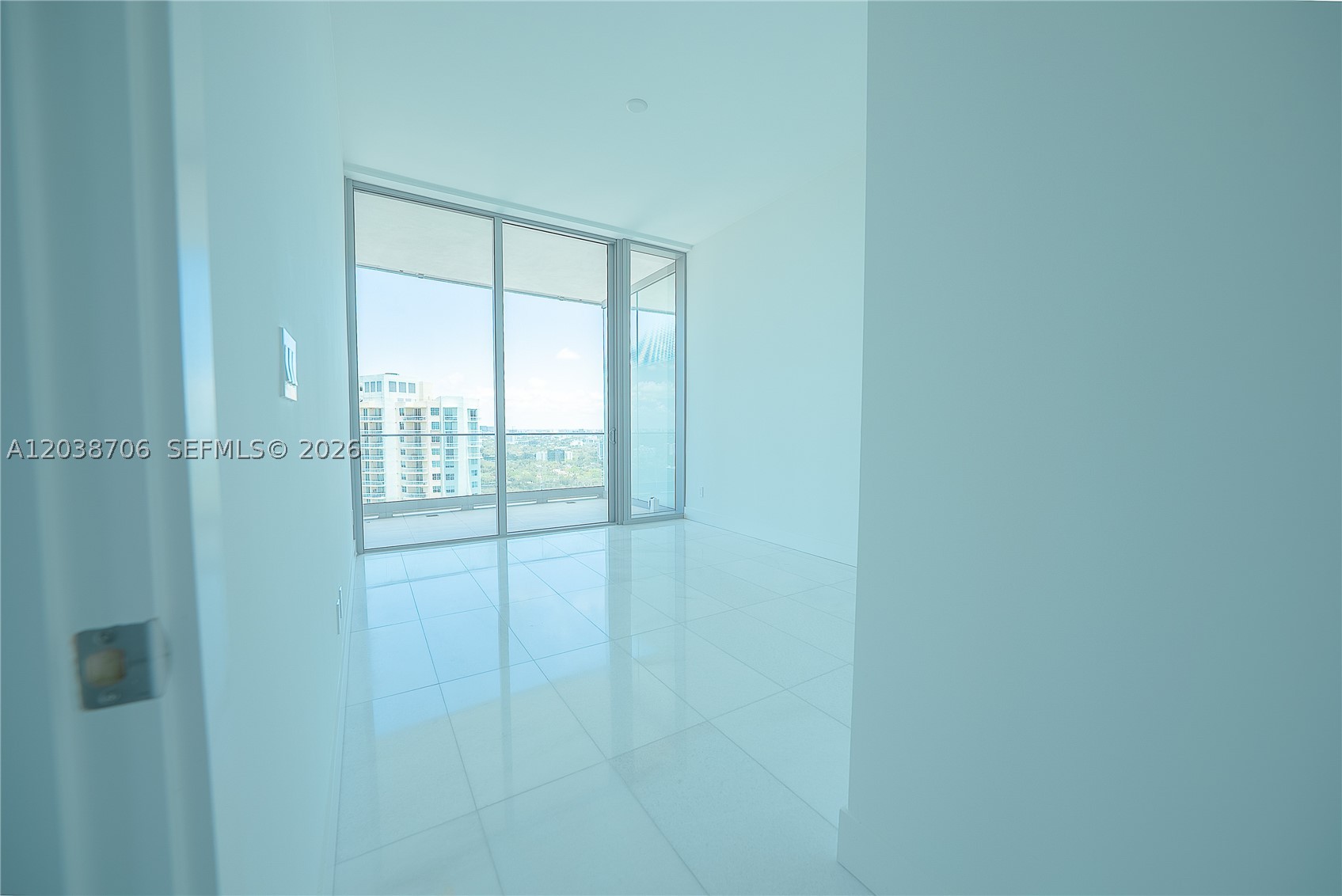 Miami FL 33129 - A12038706