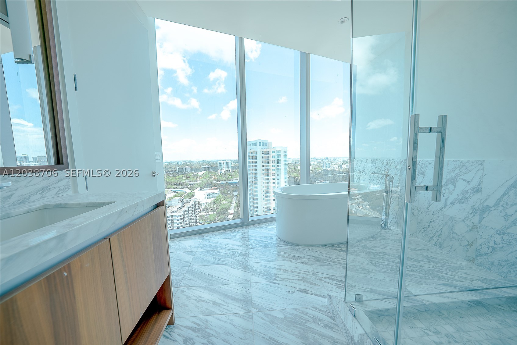 Miami FL 33129 - A12038706