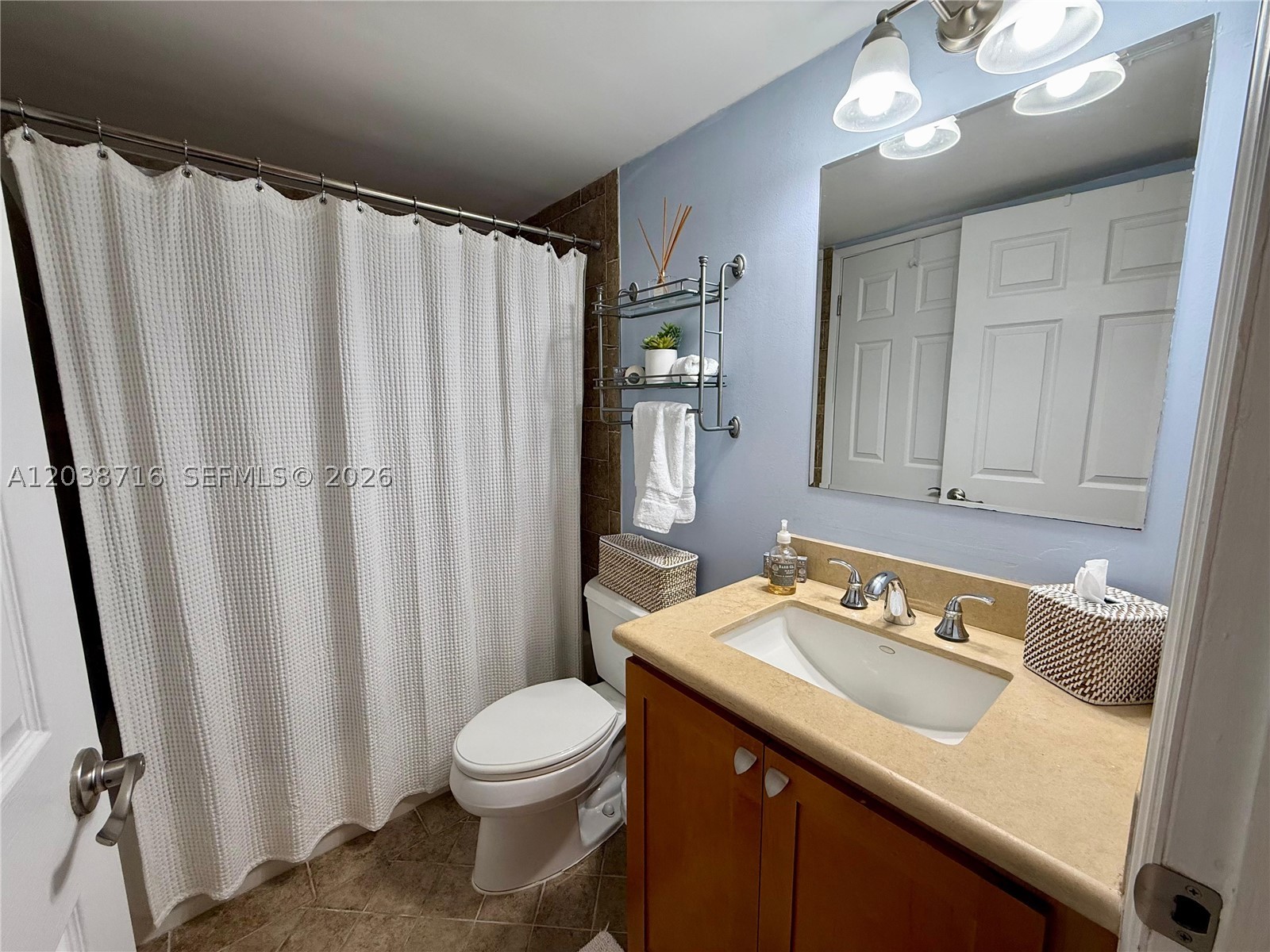 770 Claughton Island Dr #2016, Miami FL 33131