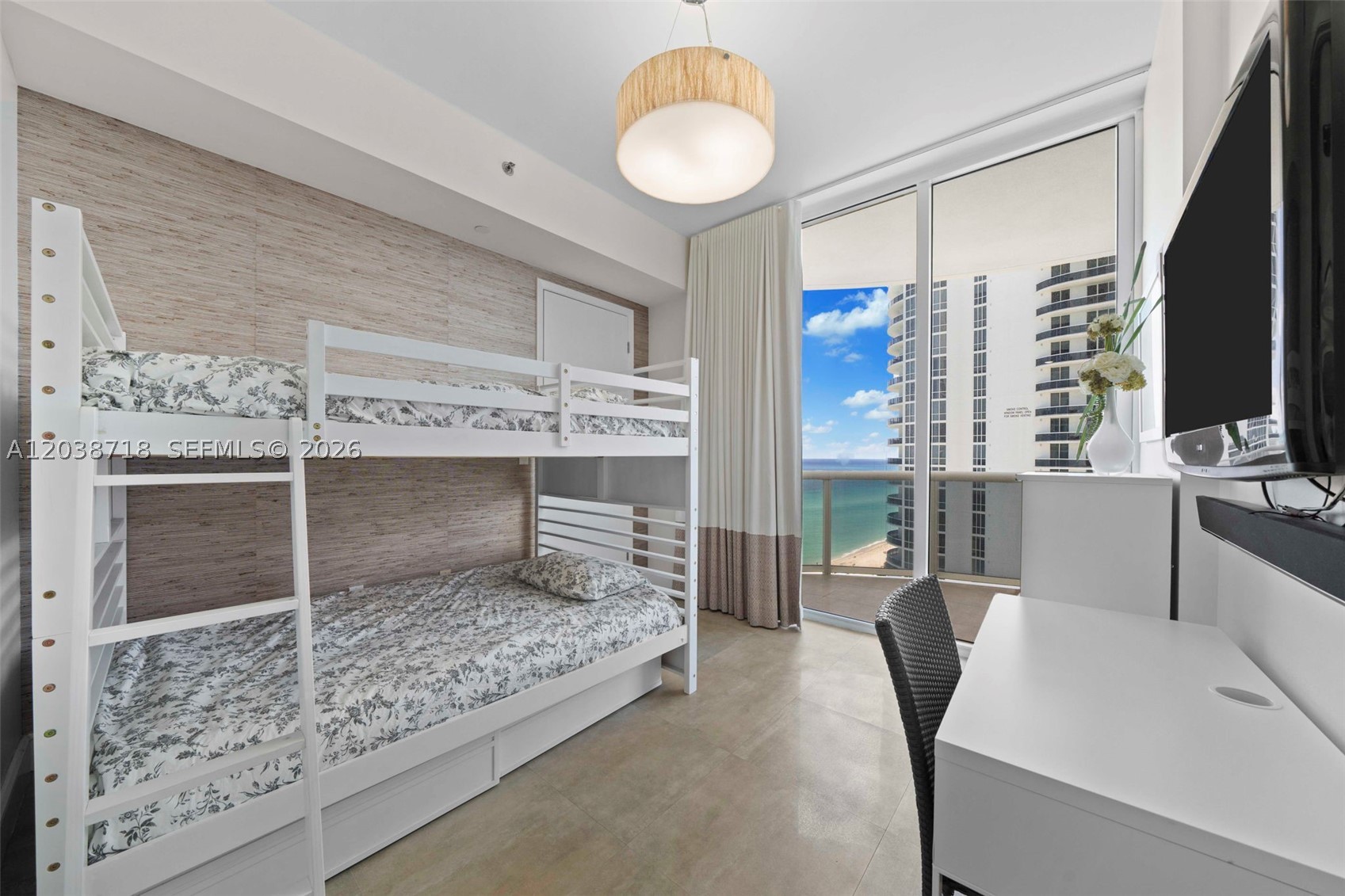 15901 Collins Ave #1502, Sunny Isles Beach FL 33160