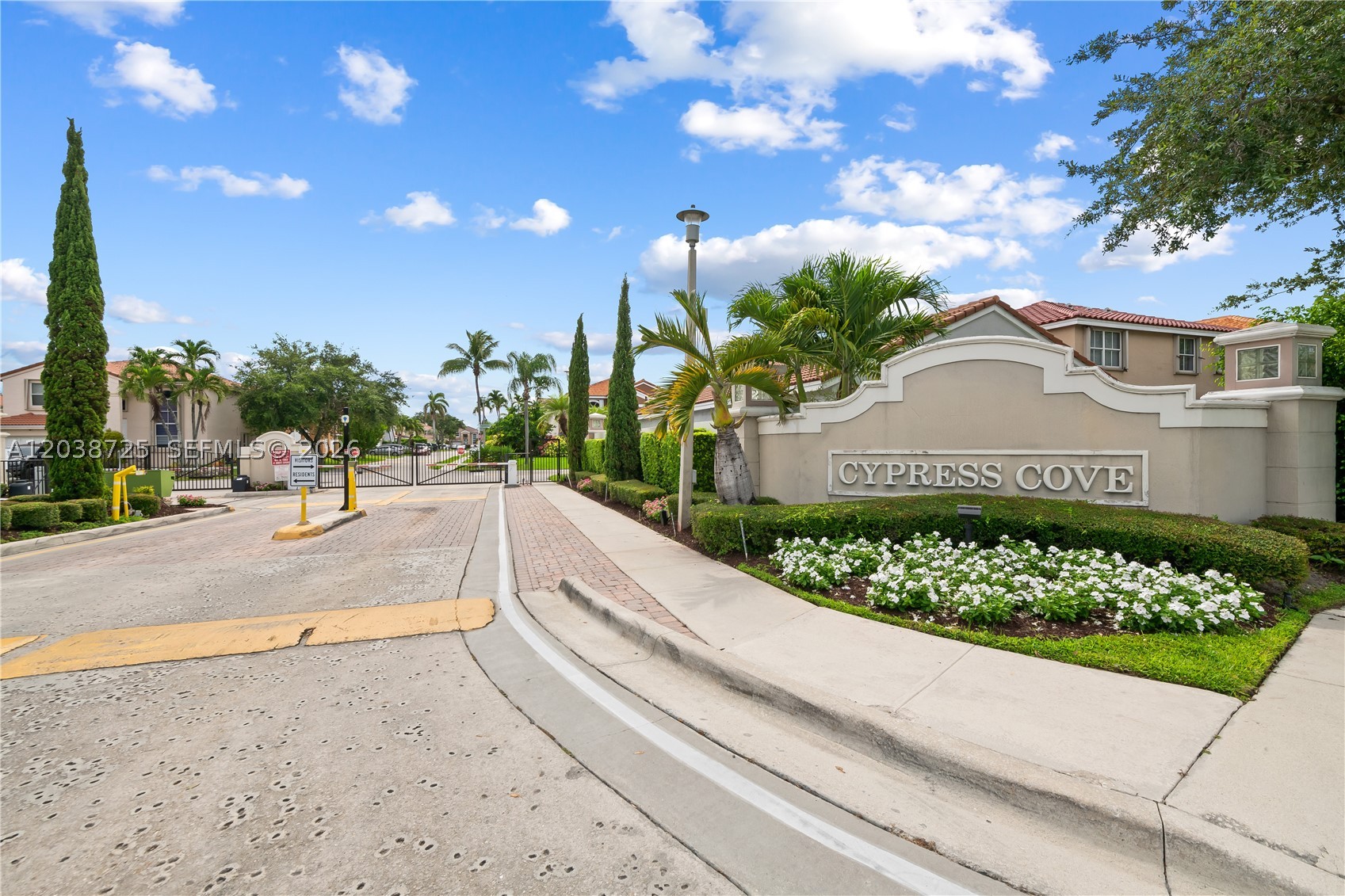 2021 Barcelona Ter, Margate FL 33063