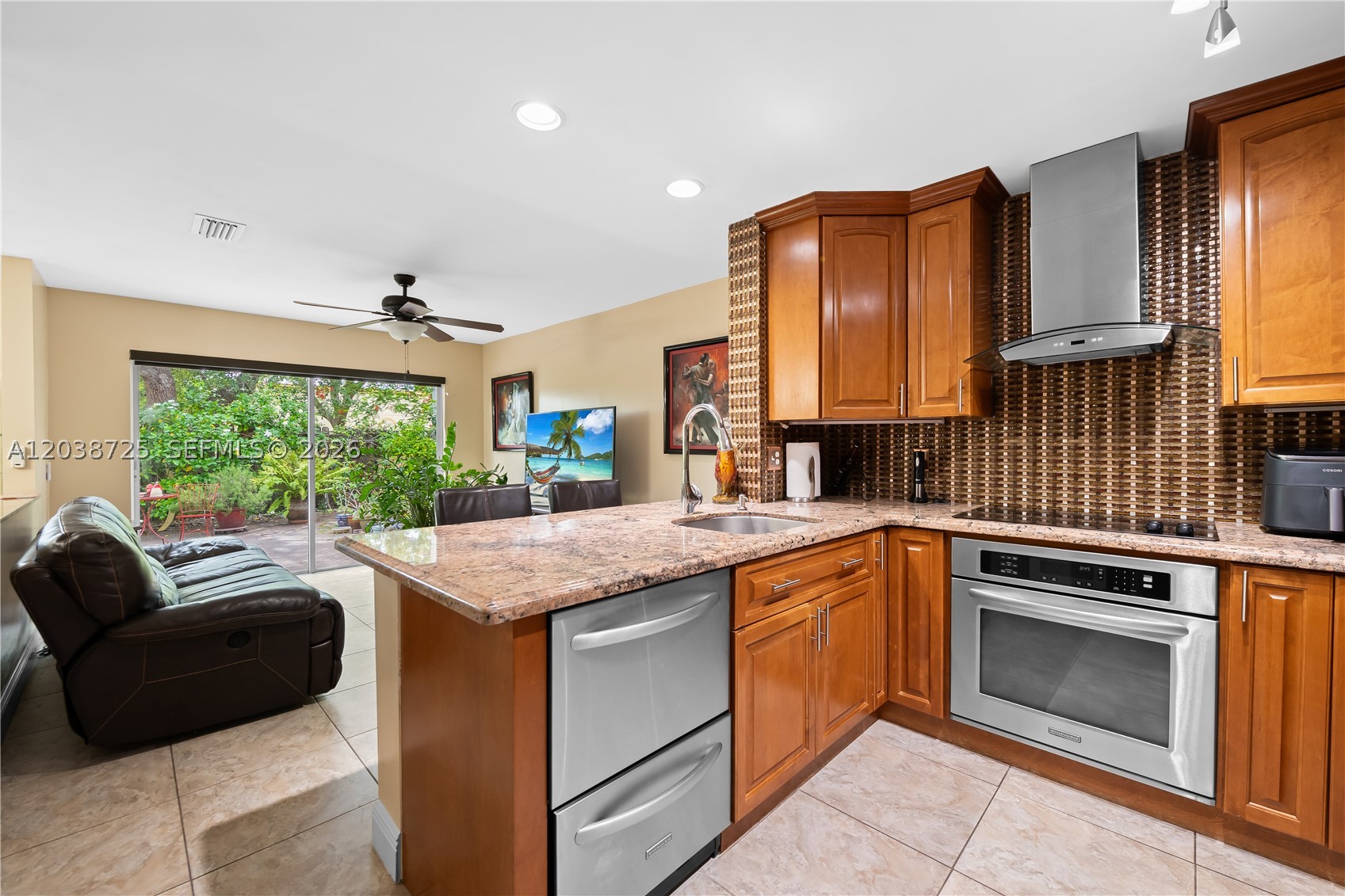 2021 Barcelona Ter, Margate FL 33063