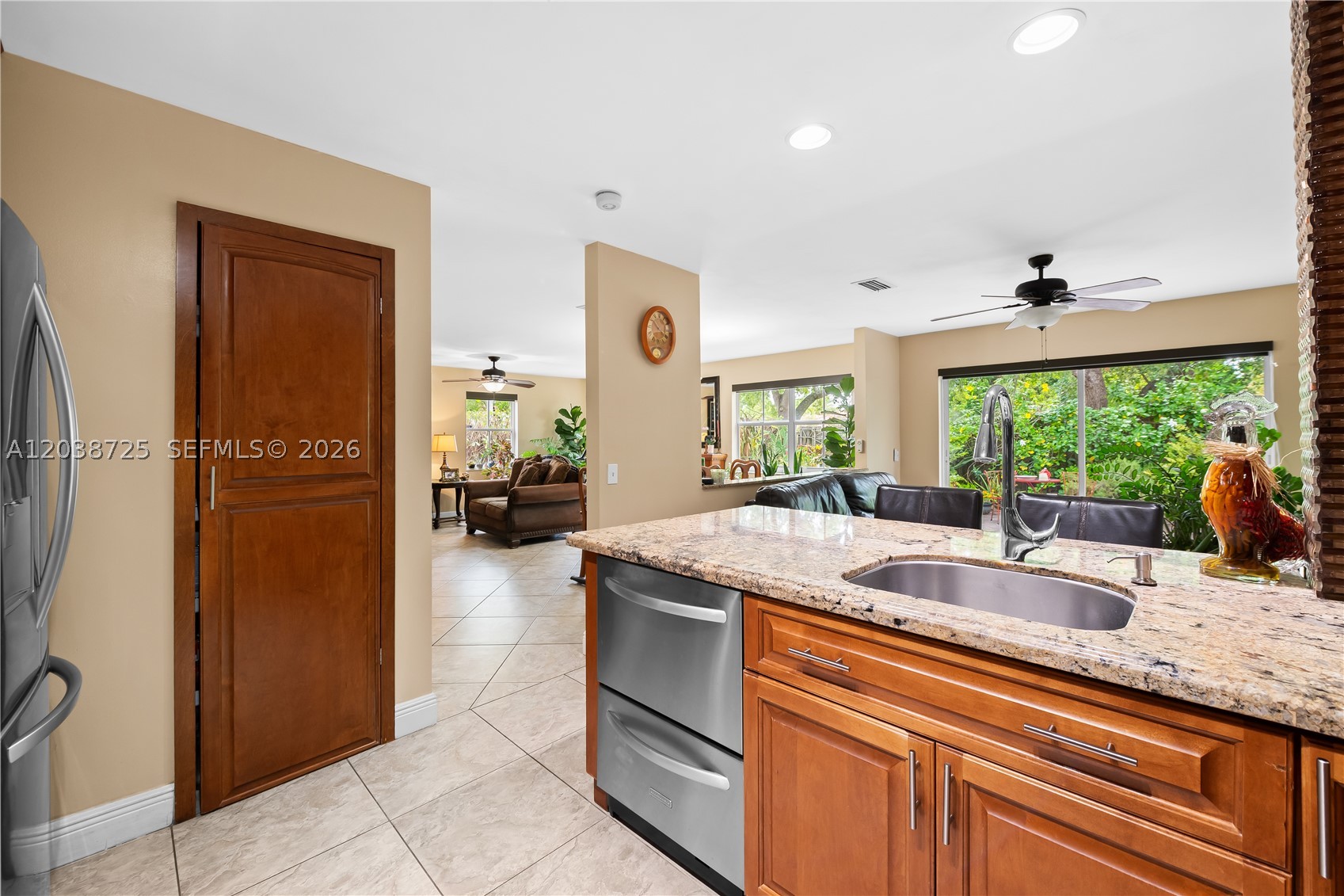 2021 Barcelona Ter, Margate FL 33063