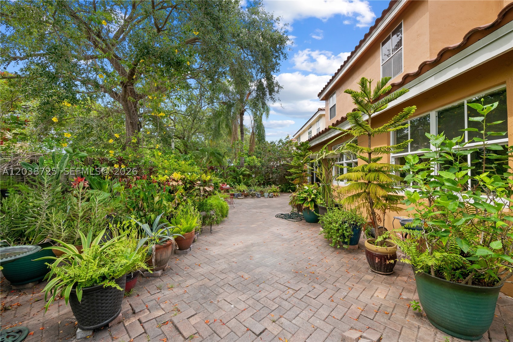 2021 Barcelona Ter, Margate FL 33063