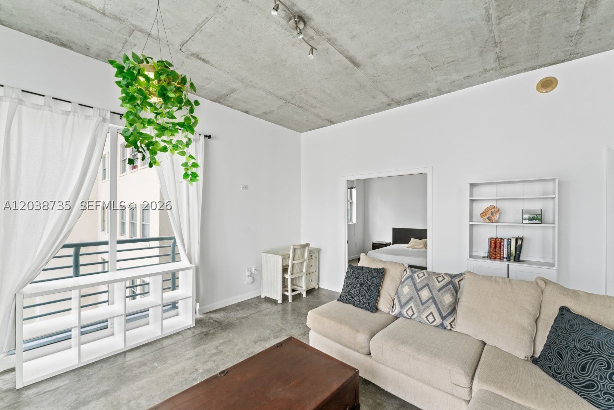133 NE 2nd Ave #1112, Miami FL 33132