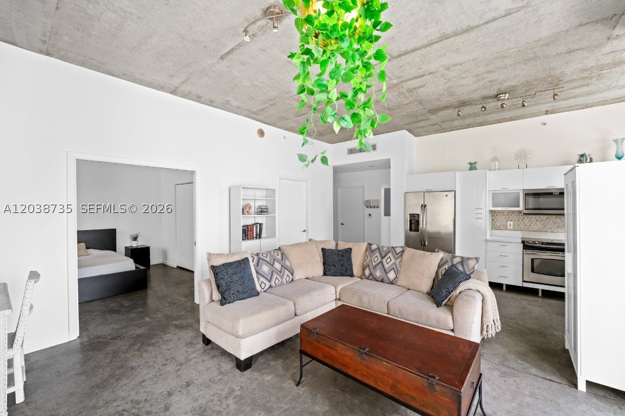 133 NE 2nd Ave #1112, Miami FL 33132