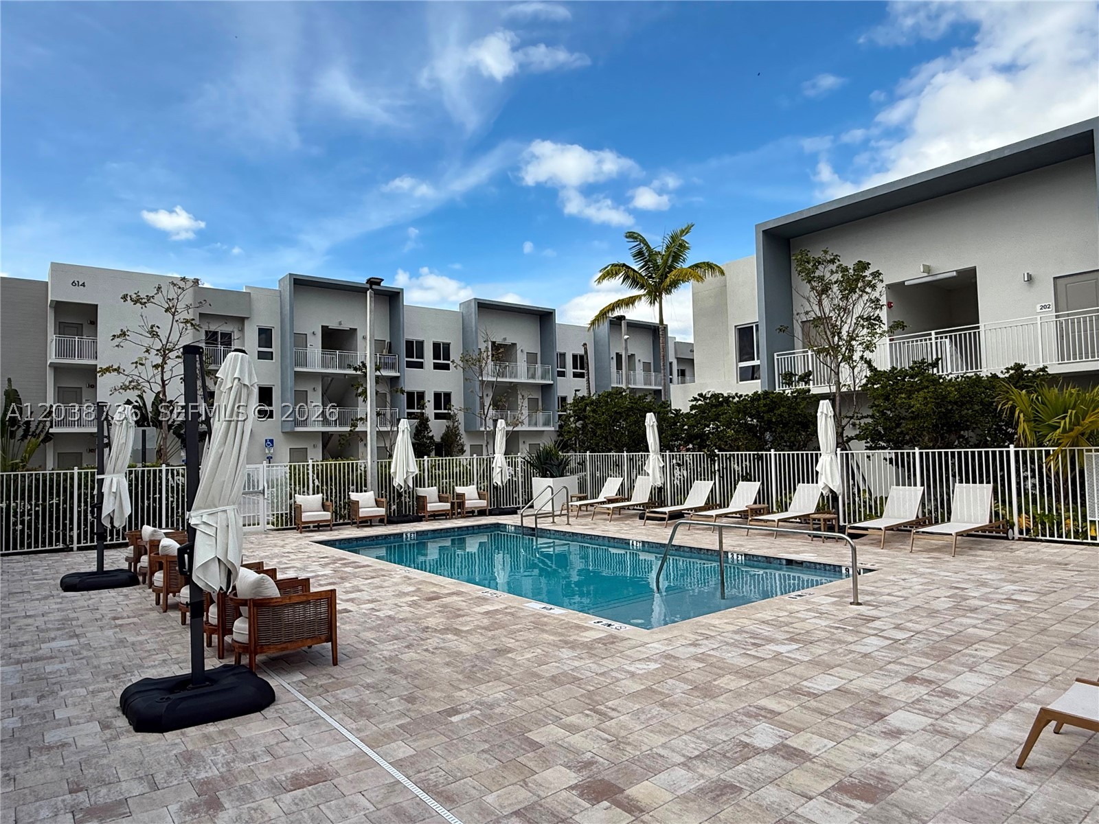 610 NE 2nd St #205, Dania Beach FL 33004