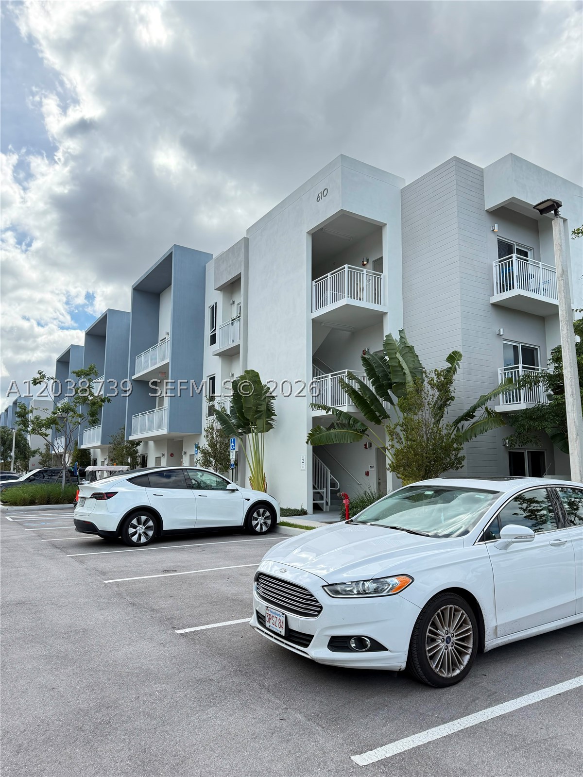 610 NE 2nd St #301, Dania Beach FL 33004