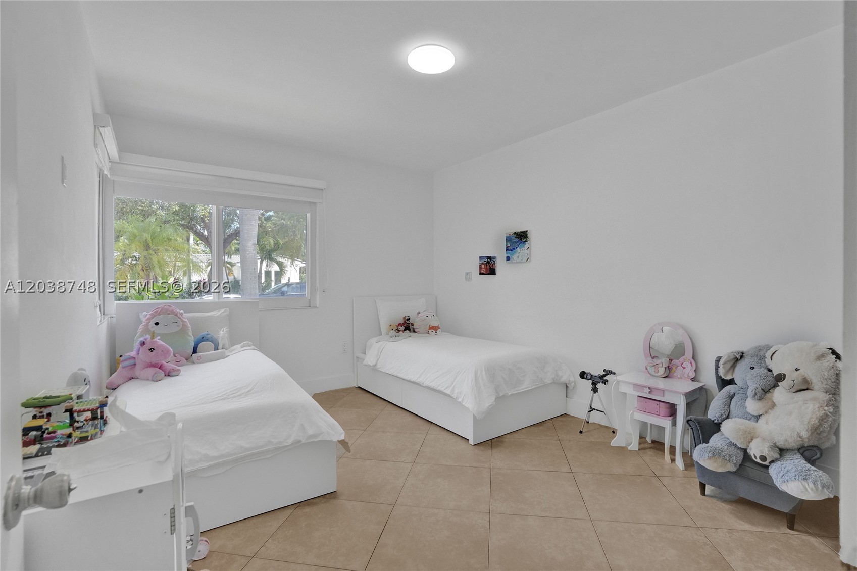2025 Alamanda Dr, North Miami FL 33181