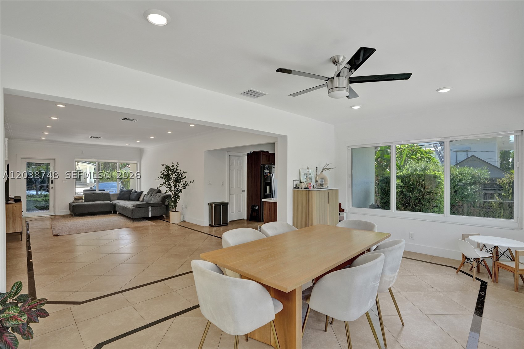 2025 Alamanda Dr, North Miami FL 33181