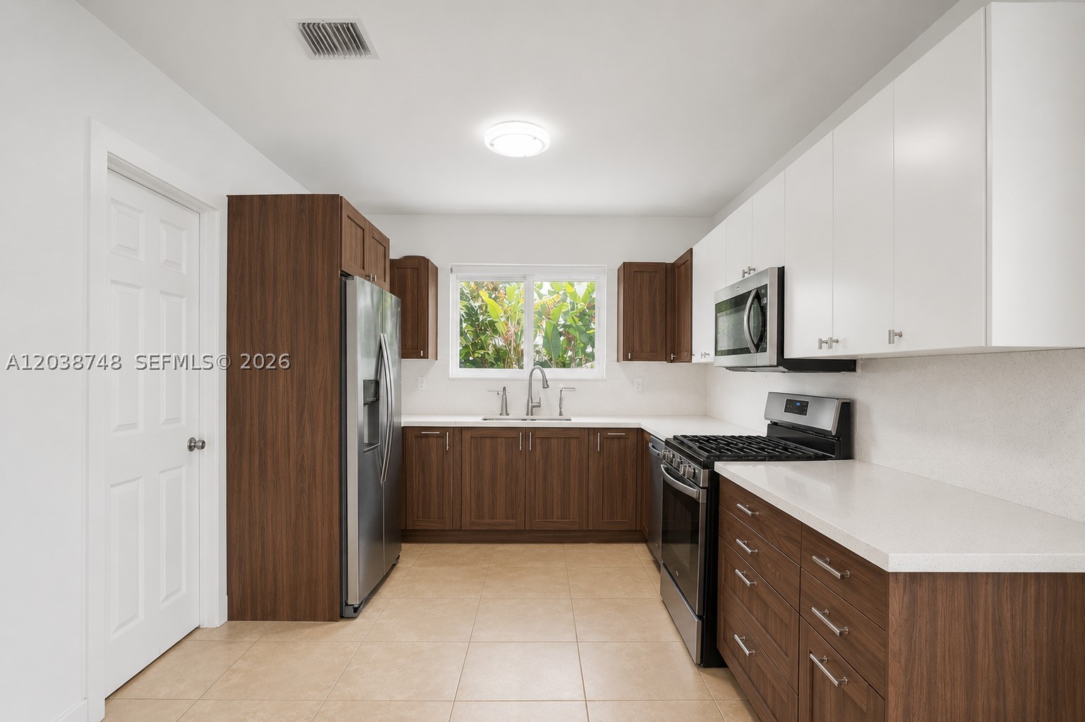 2025 Alamanda Dr, North Miami FL 33181