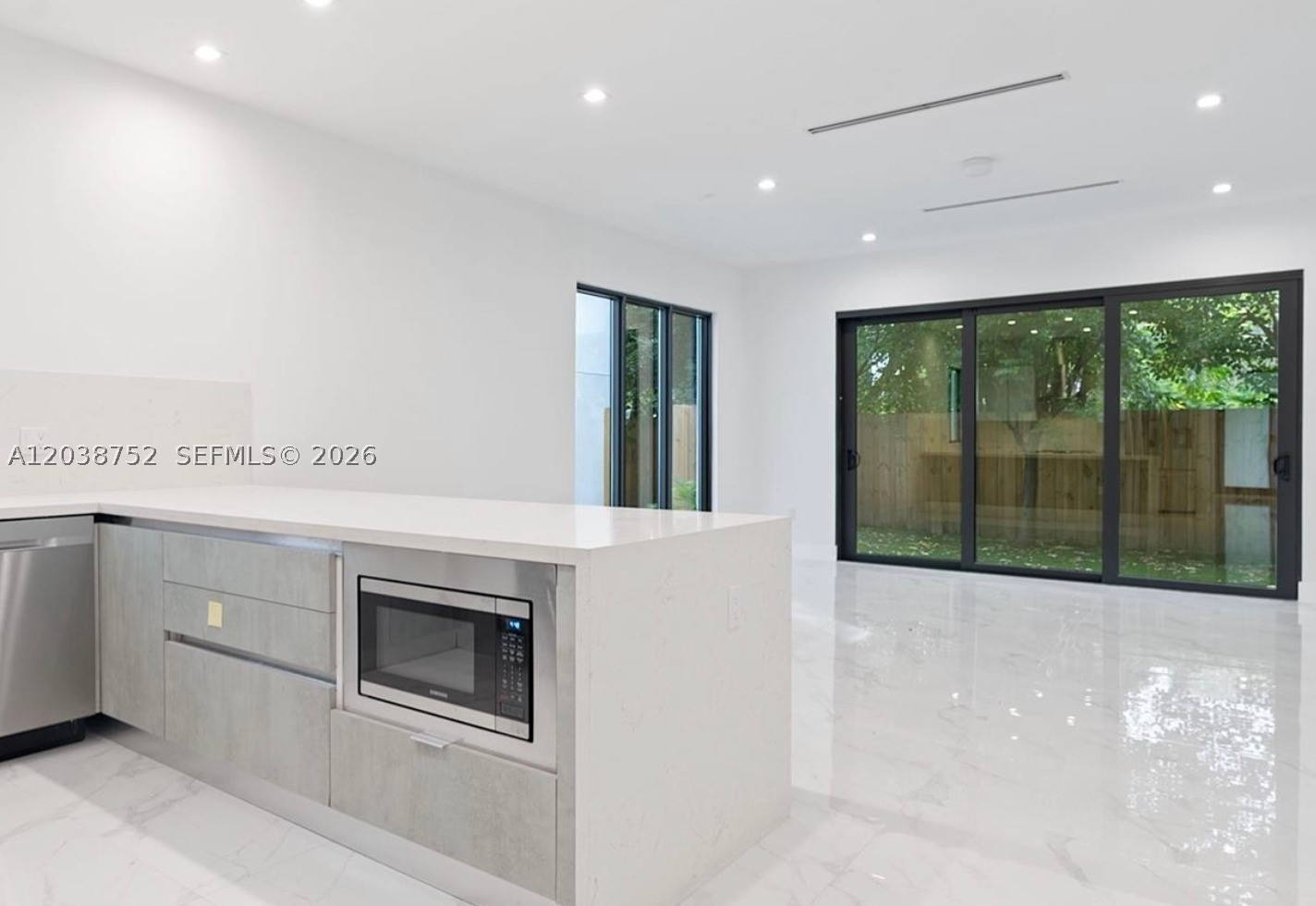 3374 Perry Frow Dr #B, Miami FL 33133