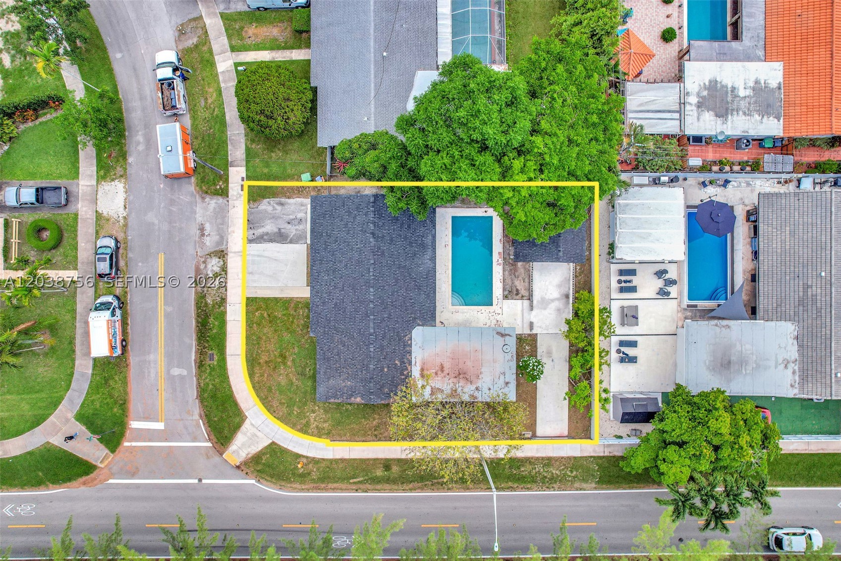 8201 SW 42nd St, Miami FL 33155