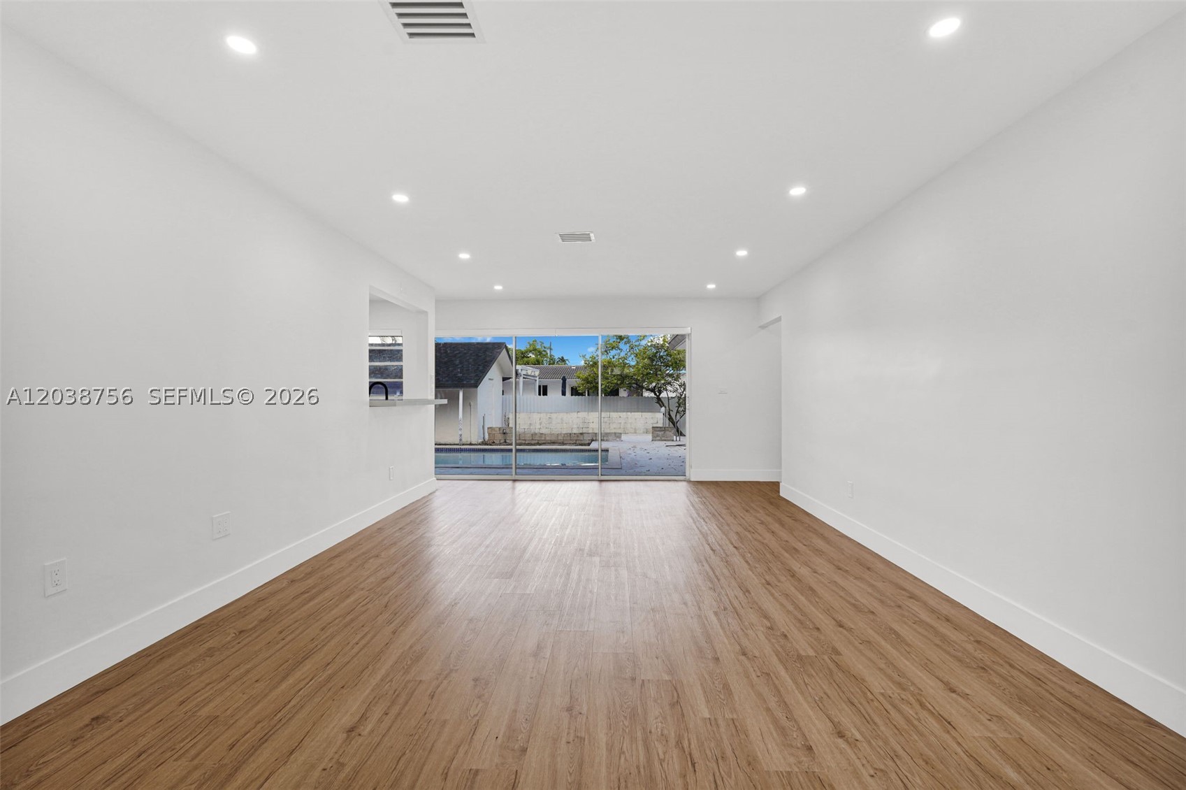 8201 SW 42nd St, Miami FL 33155