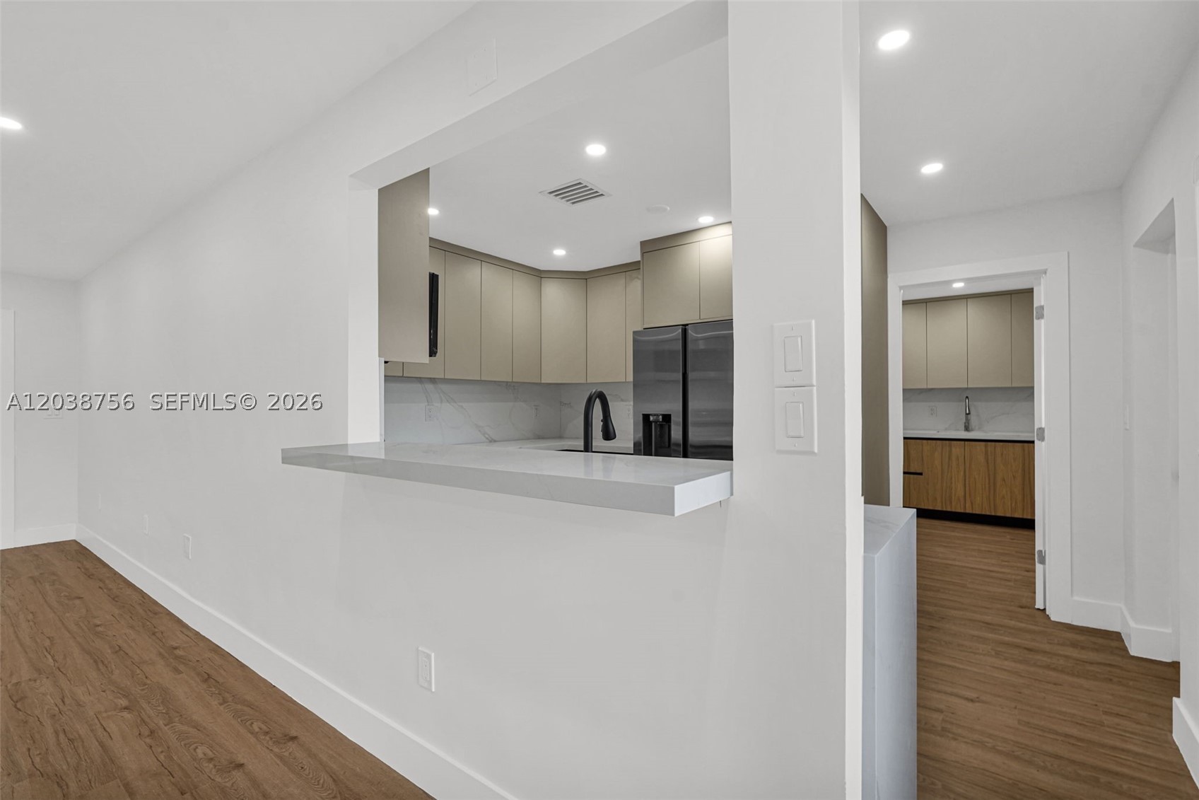 8201 SW 42nd St, Miami FL 33155