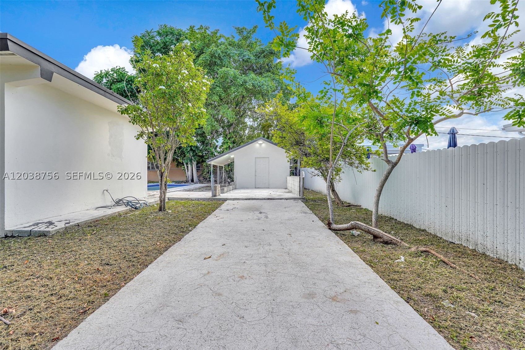 8201 SW 42nd St, Miami FL 33155