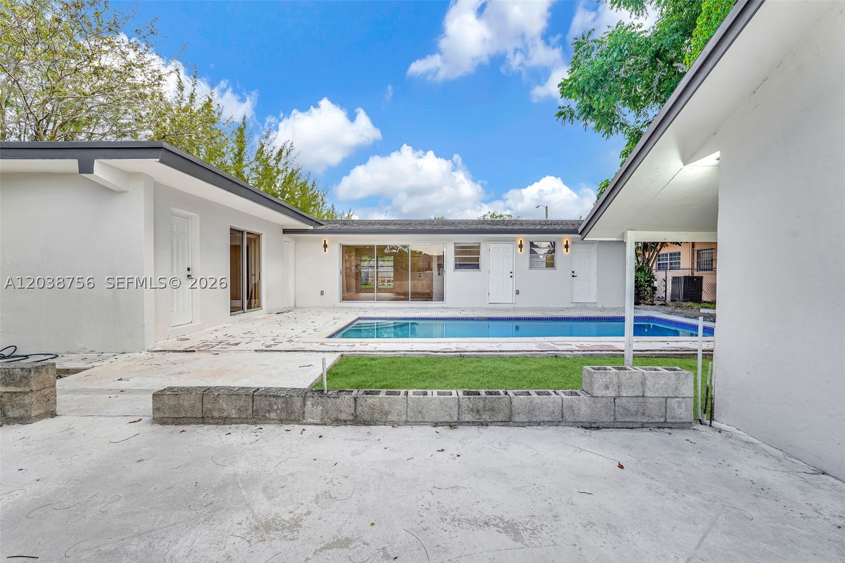8201 SW 42nd St, Miami FL 33155