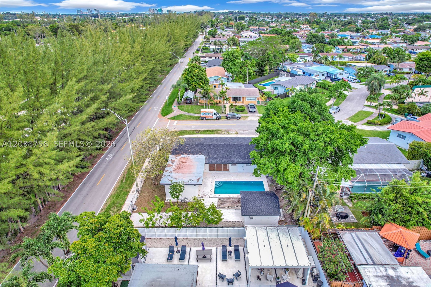 8201 SW 42nd St, Miami FL 33155