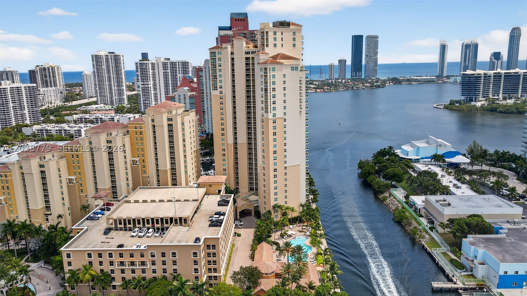 3330 NE 190th St #1611, Aventura FL 33180