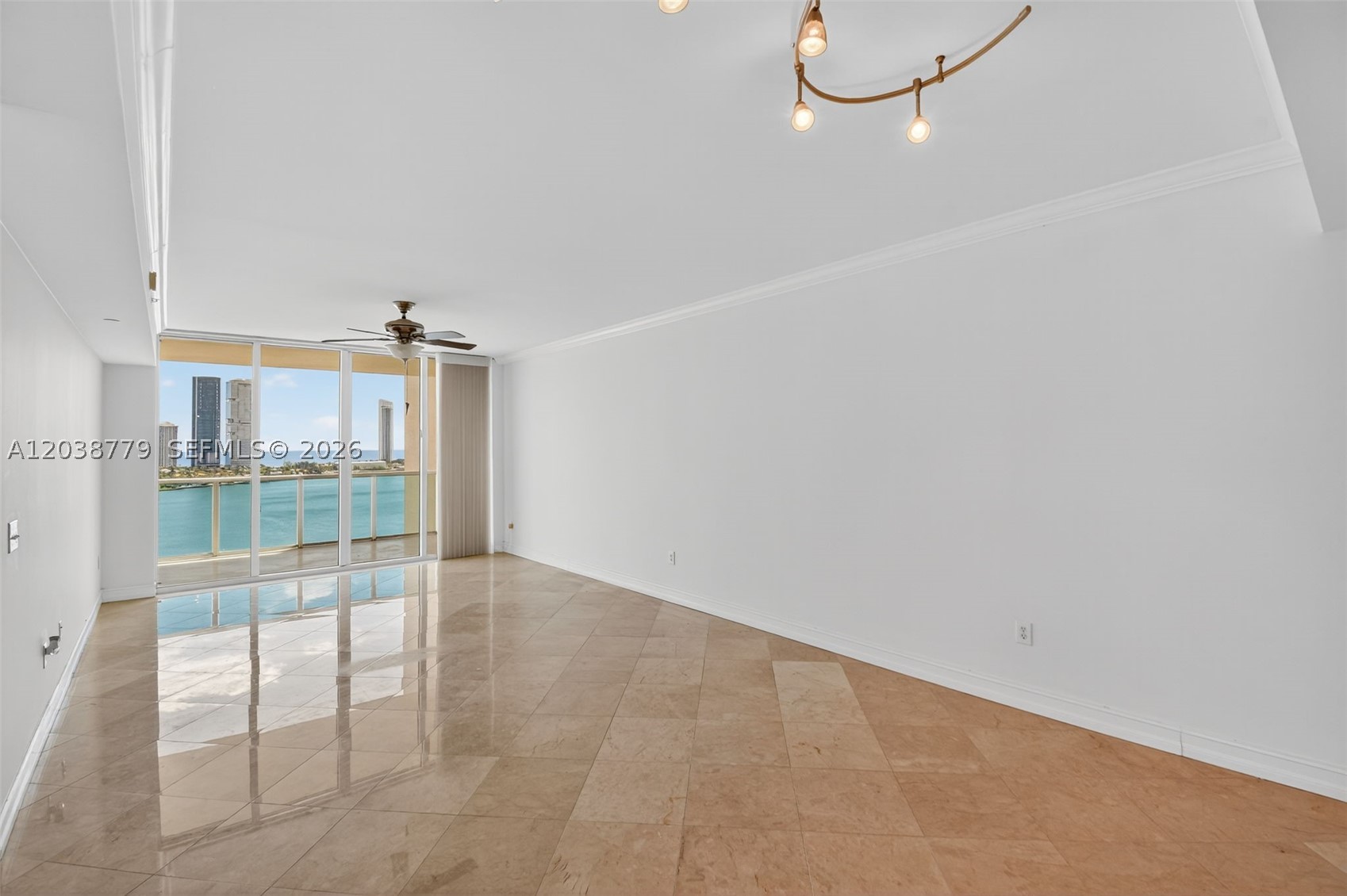 3330 NE 190th St #1611, Aventura FL 33180