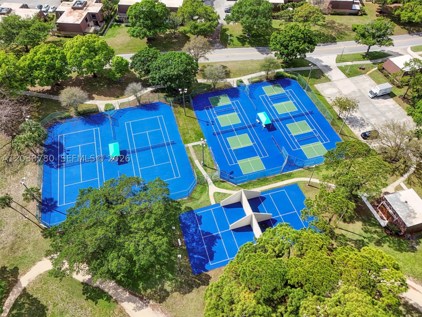 114 1st Ln, Palm Beach Gardens FL 33418