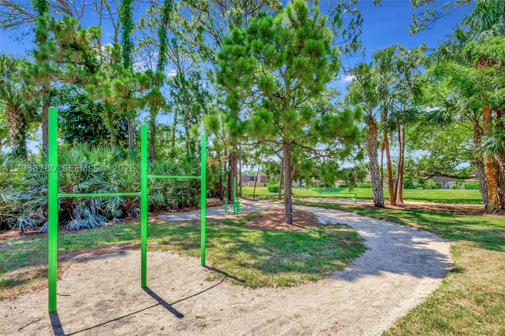 114 1st Ln, Palm Beach Gardens FL 33418