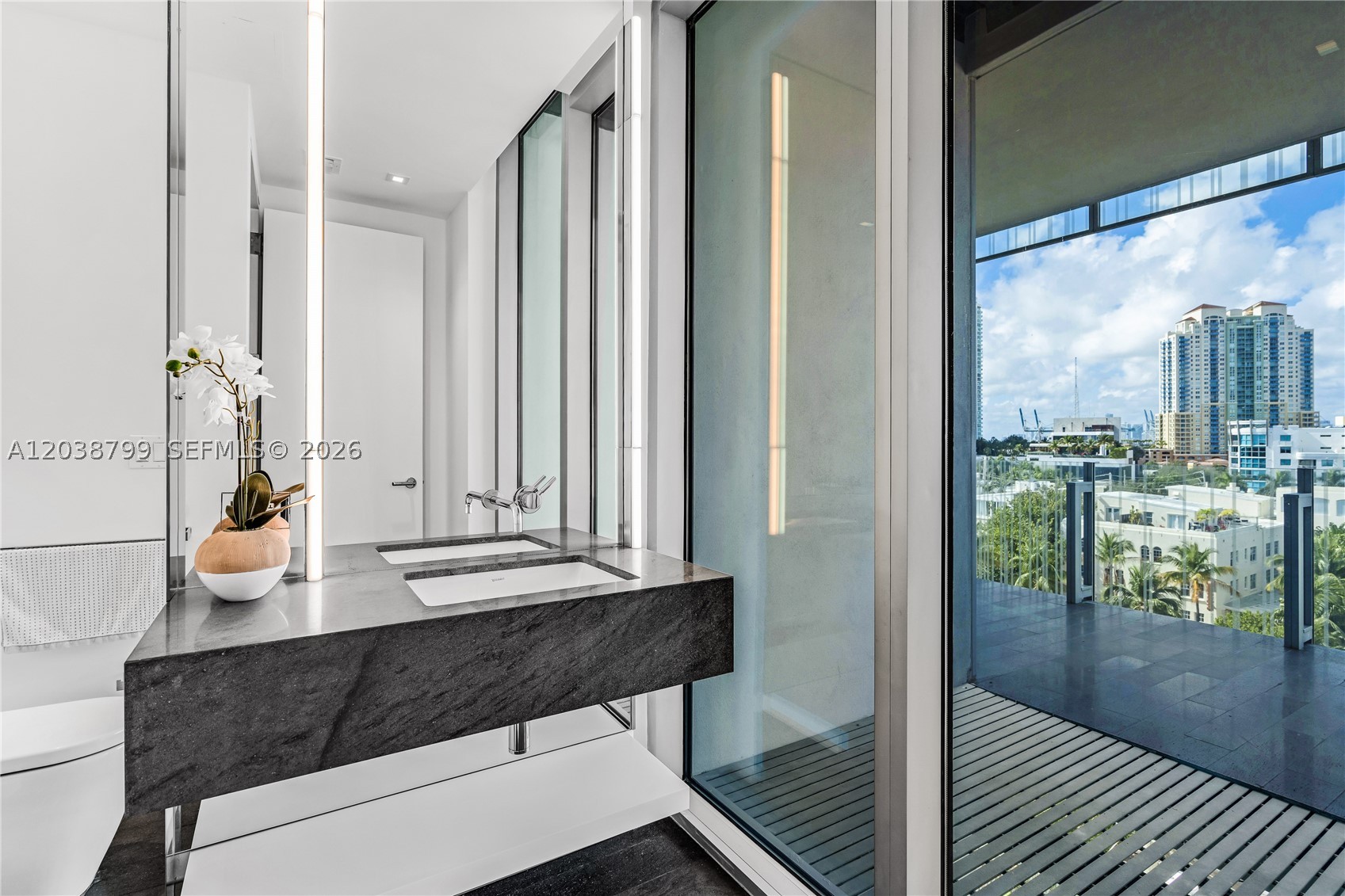 120 Ocean Dr #700, Miami Beach FL 33139