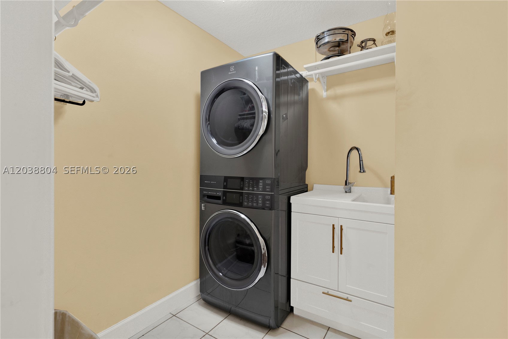 8940 SW 160th St, Palmetto Bay FL 33157