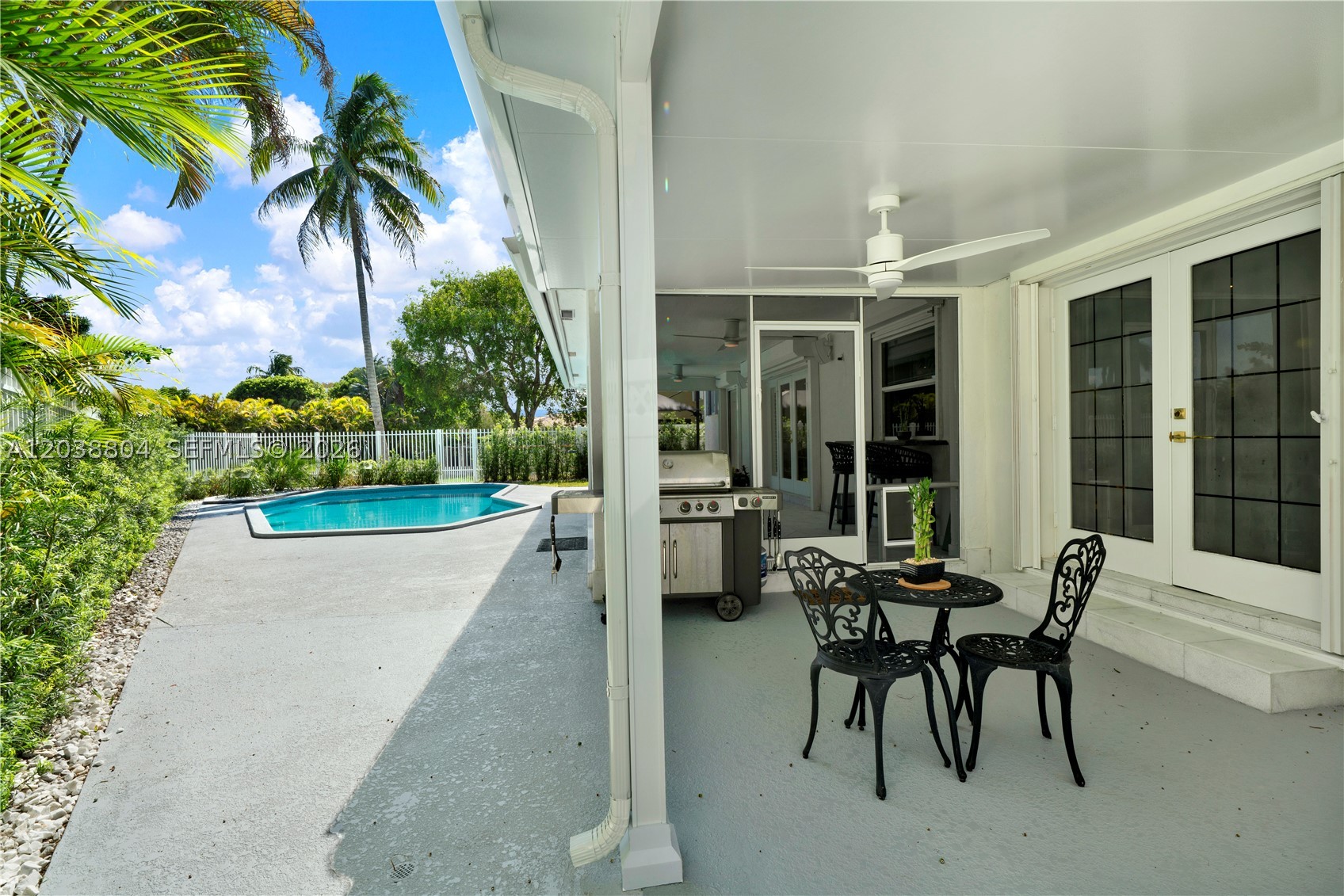 8940 SW 160th St, Palmetto Bay FL 33157