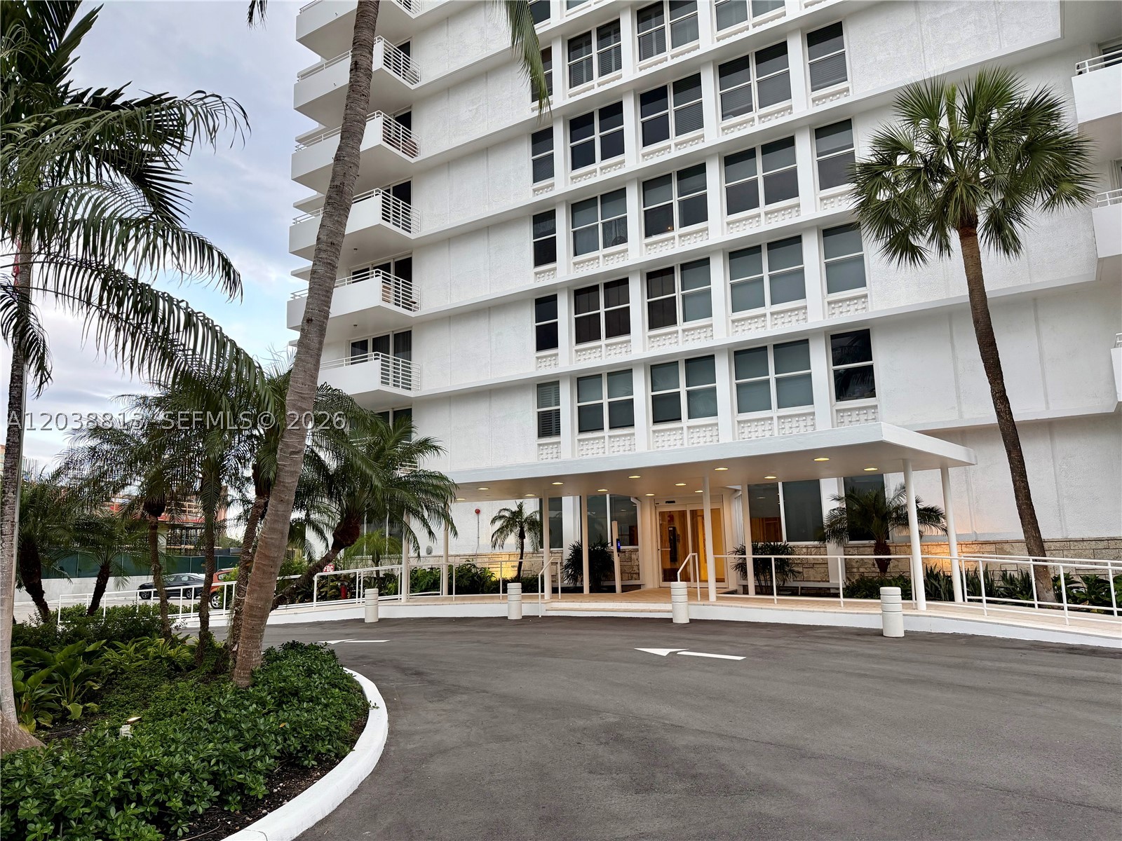 888 Intracoastal Dr #15E, Fort Lauderdale FL 33304
