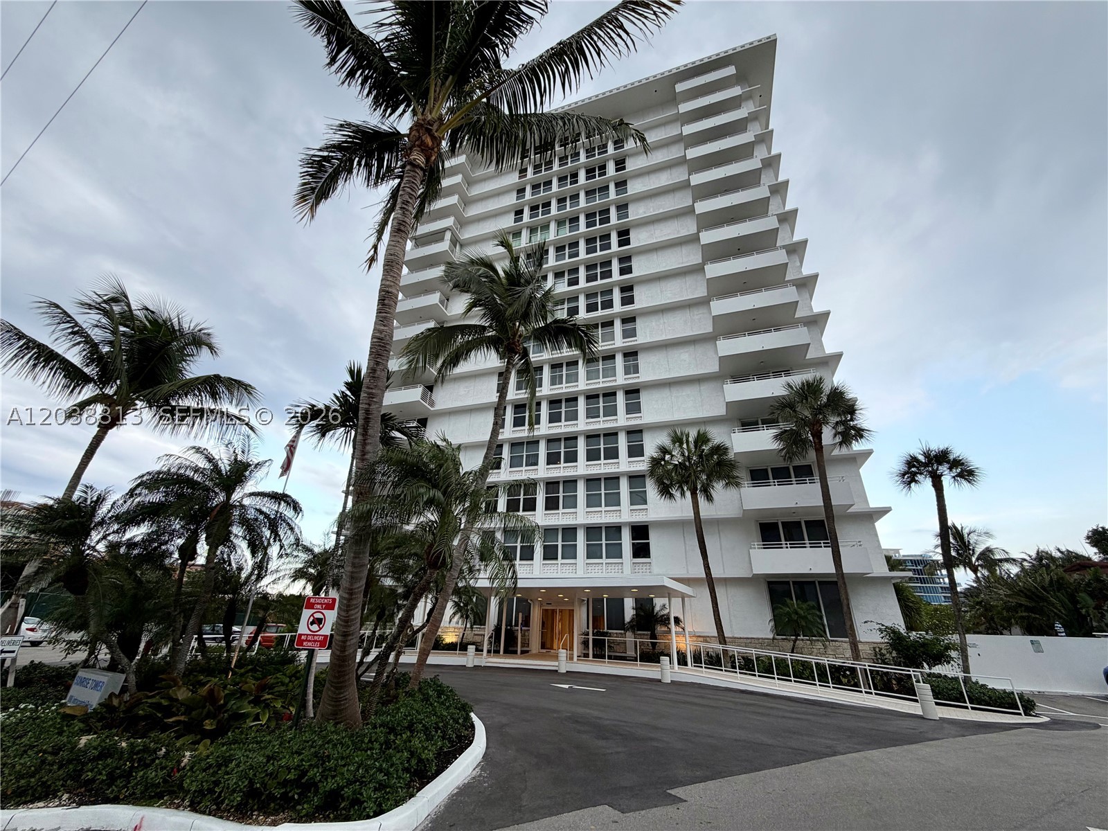 888 Intracoastal Dr #15E, Fort Lauderdale FL 33304