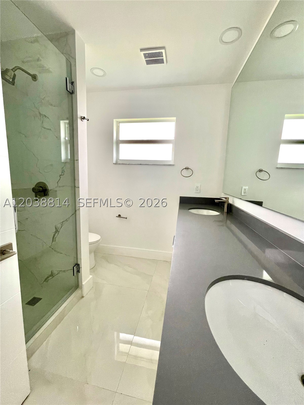 5721 Bayview Dr, Fort Lauderdale FL 33308