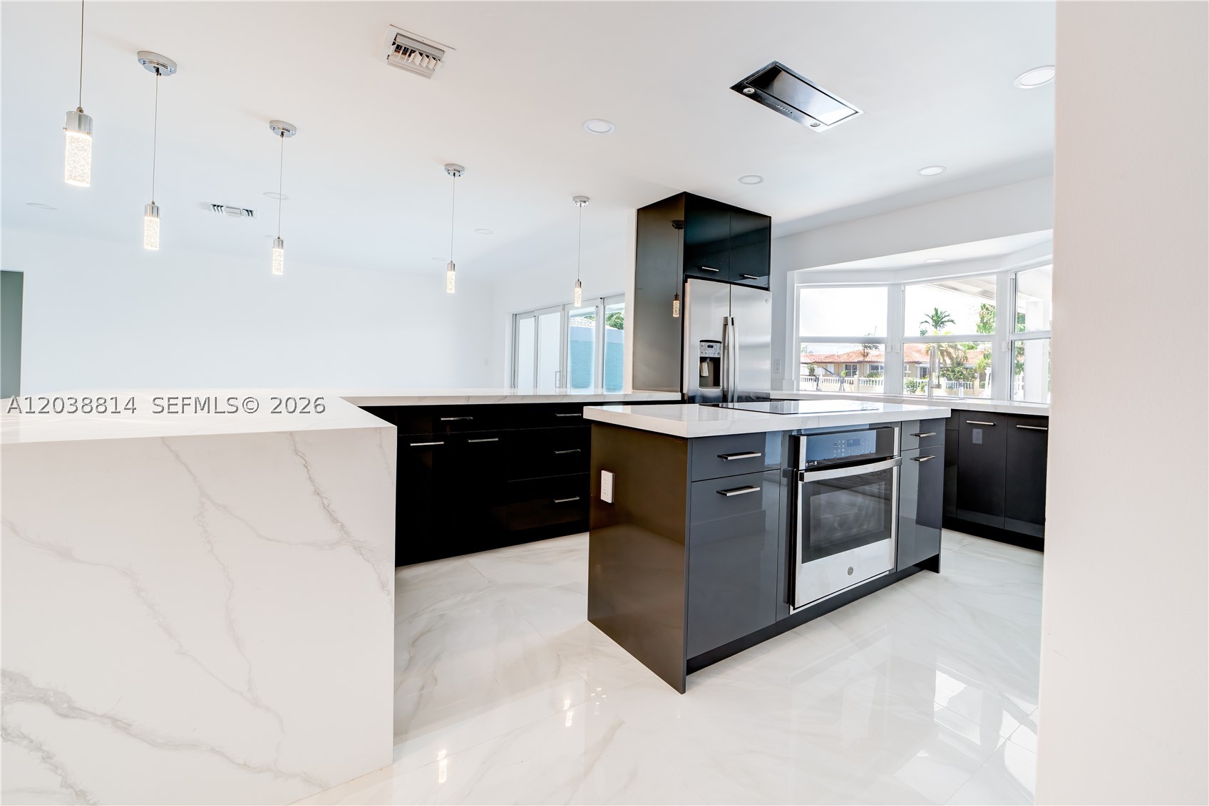 5721 Bayview Dr, Fort Lauderdale FL 33308