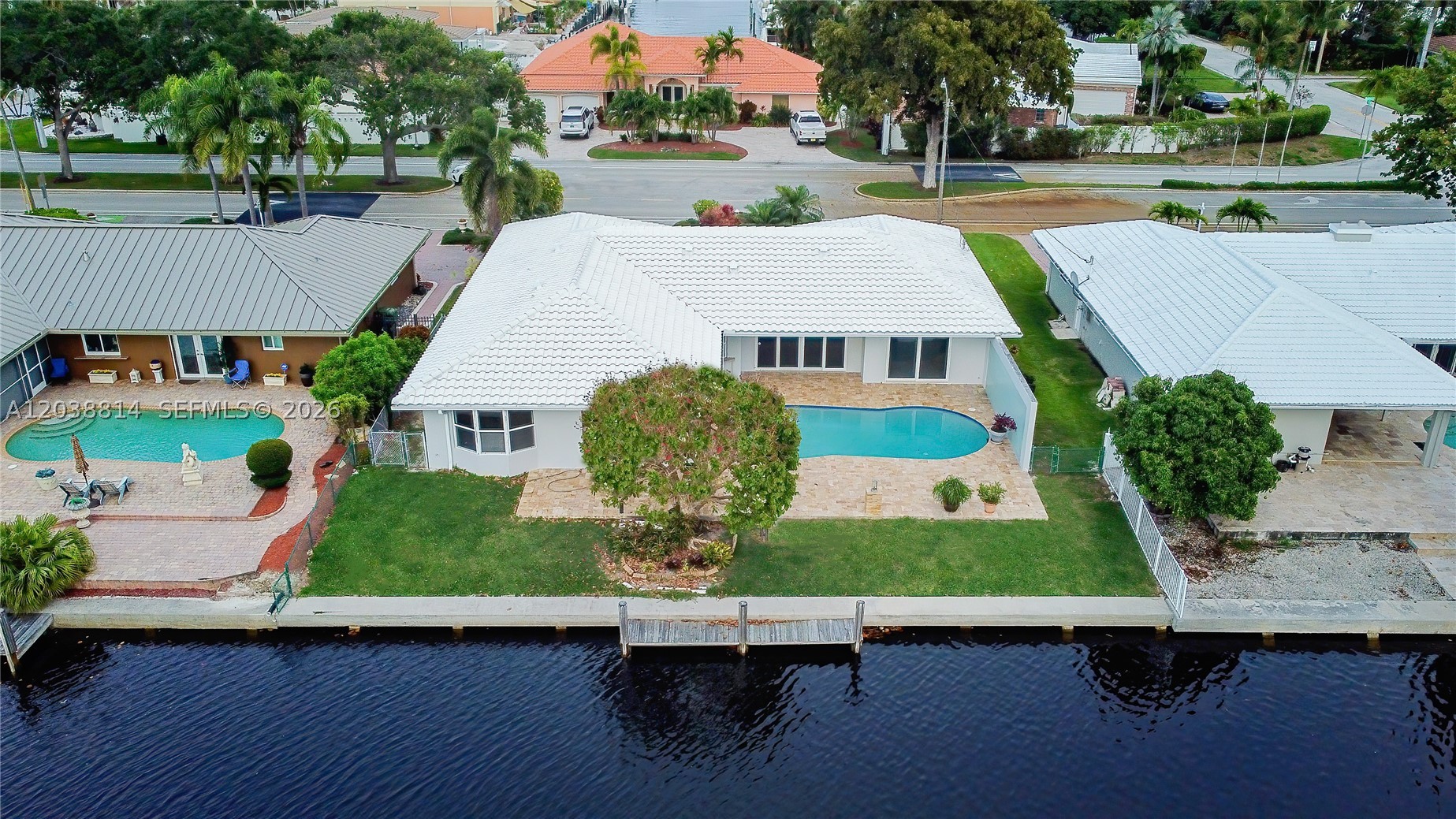 5721 Bayview Dr, Fort Lauderdale FL 33308