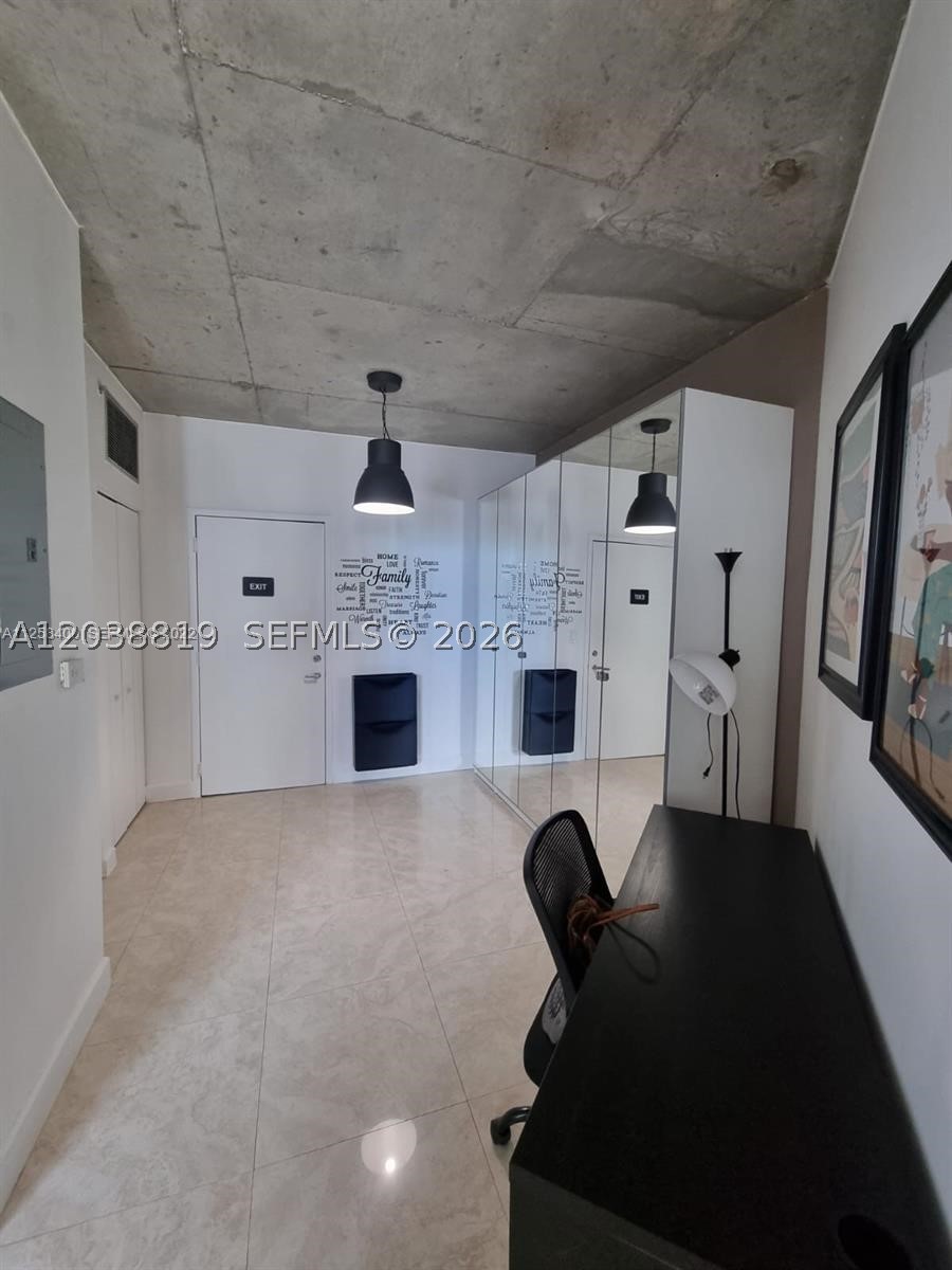 690 SW 1st Ct #1827, Miami FL 33130